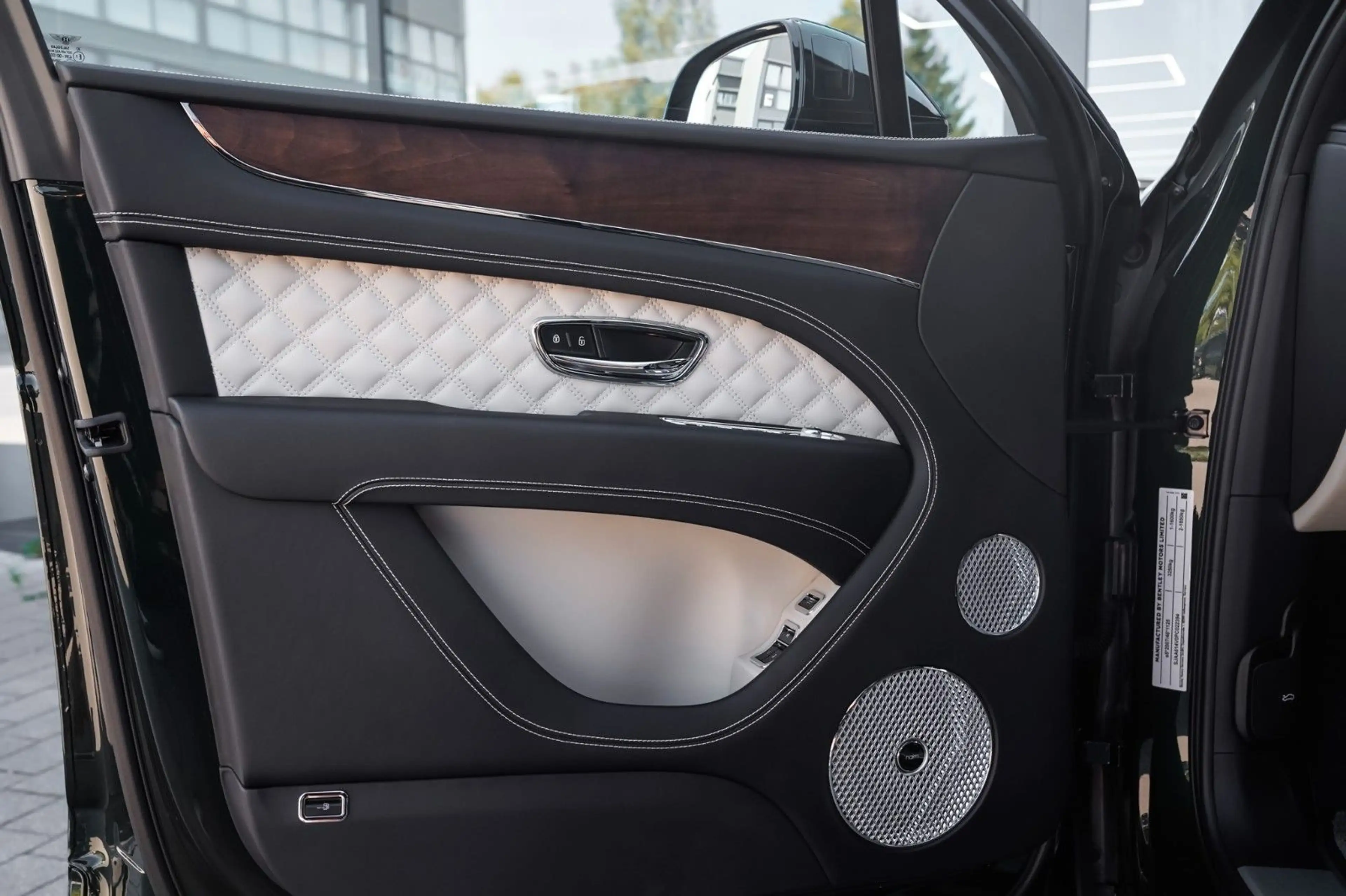 Bentley Bentayga Hybrid S Black Line-Pano-NAIM-22" — photo 12