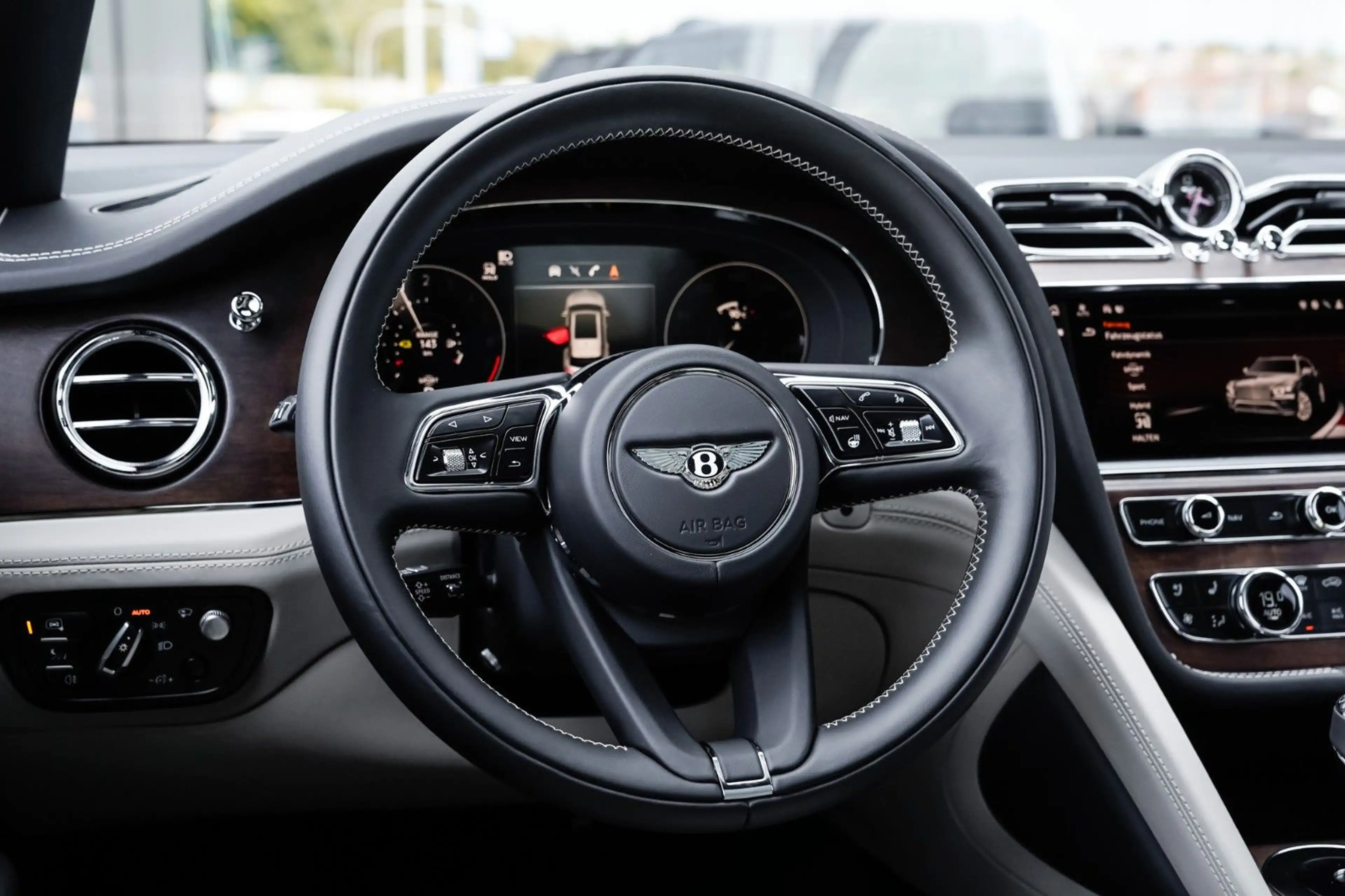 Bentley Bentayga Hybrid S Black Line-Pano-NAIM-22" — photo 15