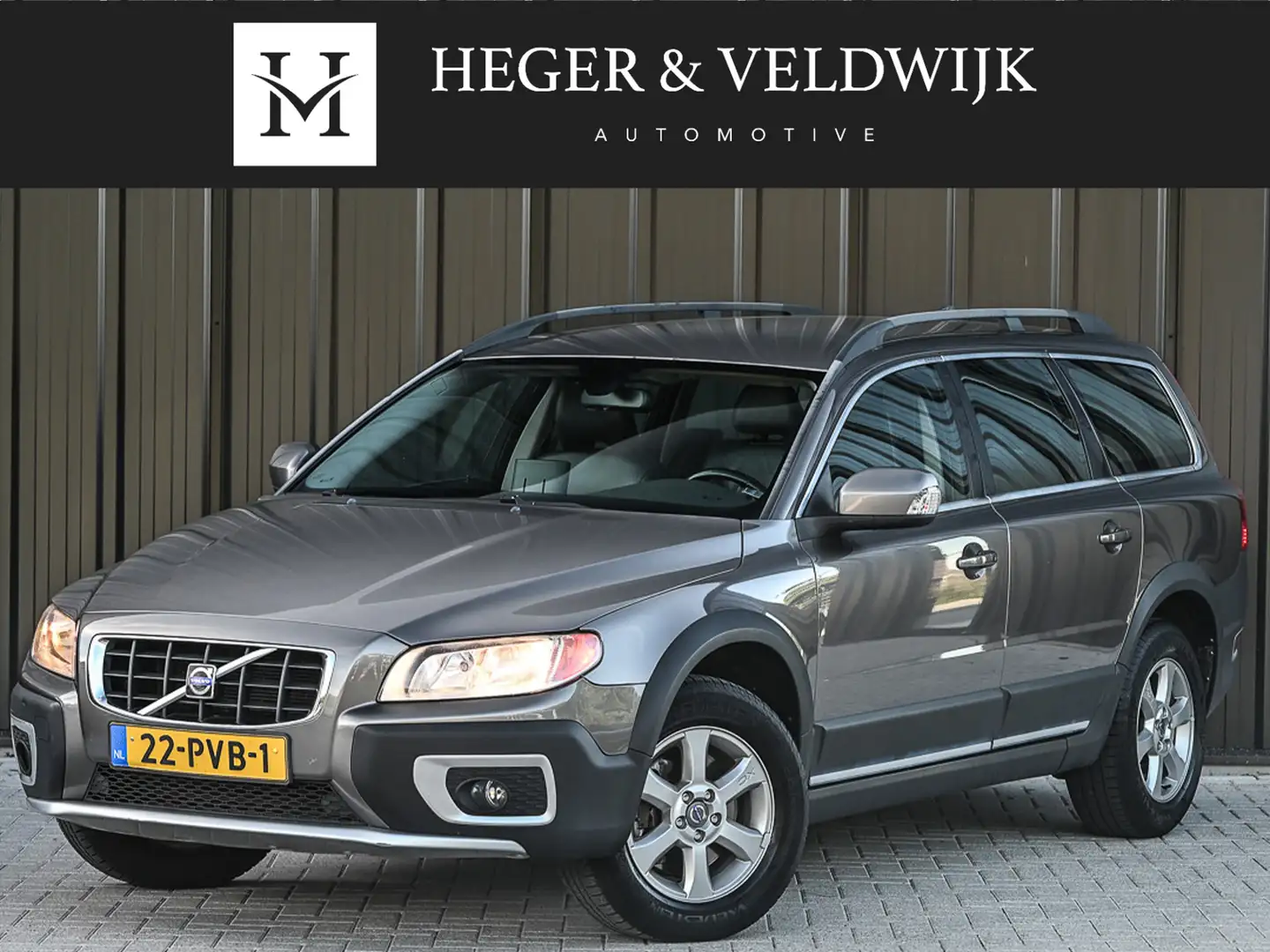 Volvo XC70 2.0 D3 FWD | LEDER | CRUISECONTROL | BLUETOOTH | A Grau - 1