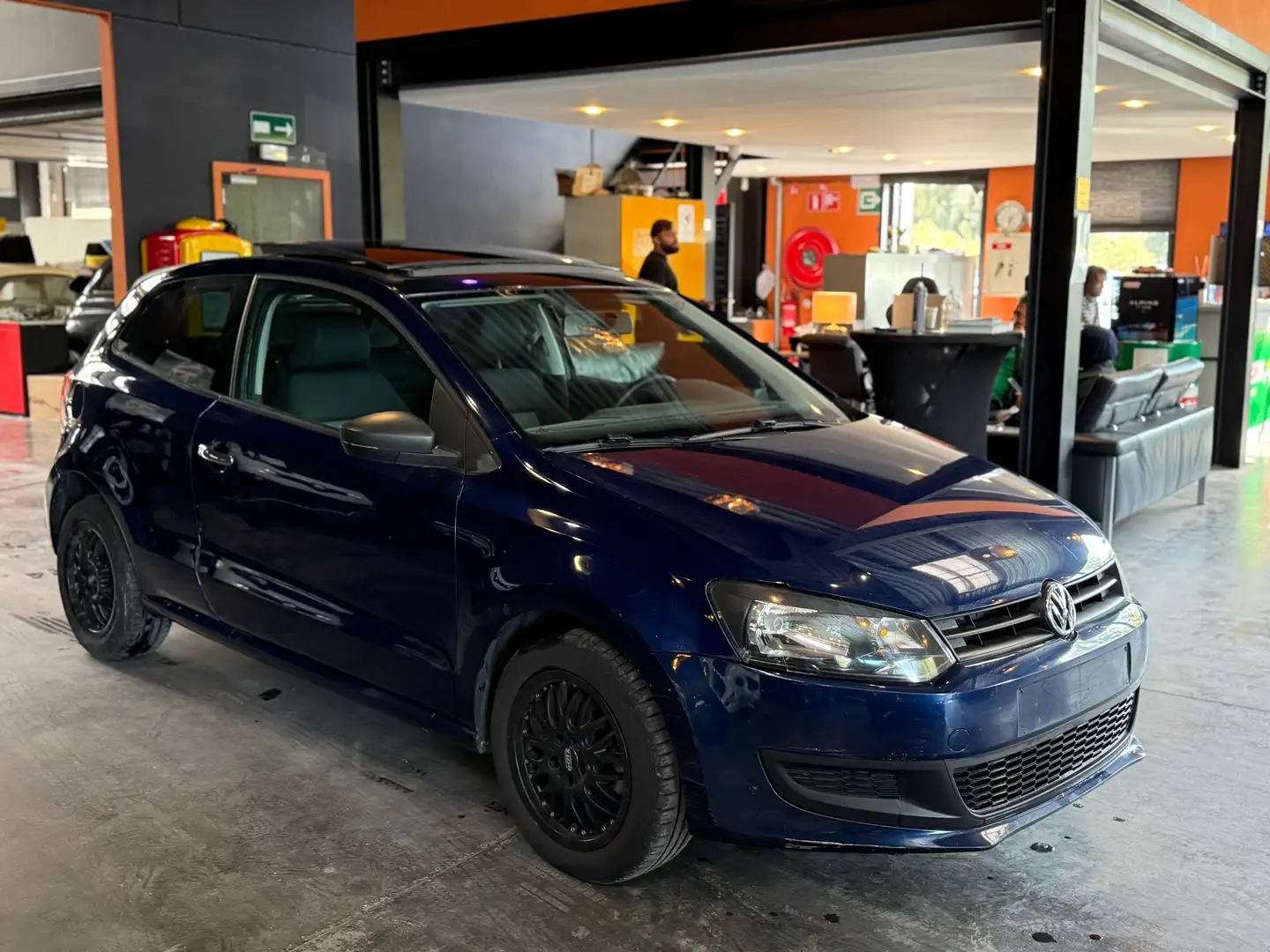 Volkswagen Polo Polo1.2i Comfortline/TOIT pano/12 mois de garantie Bleu - 1