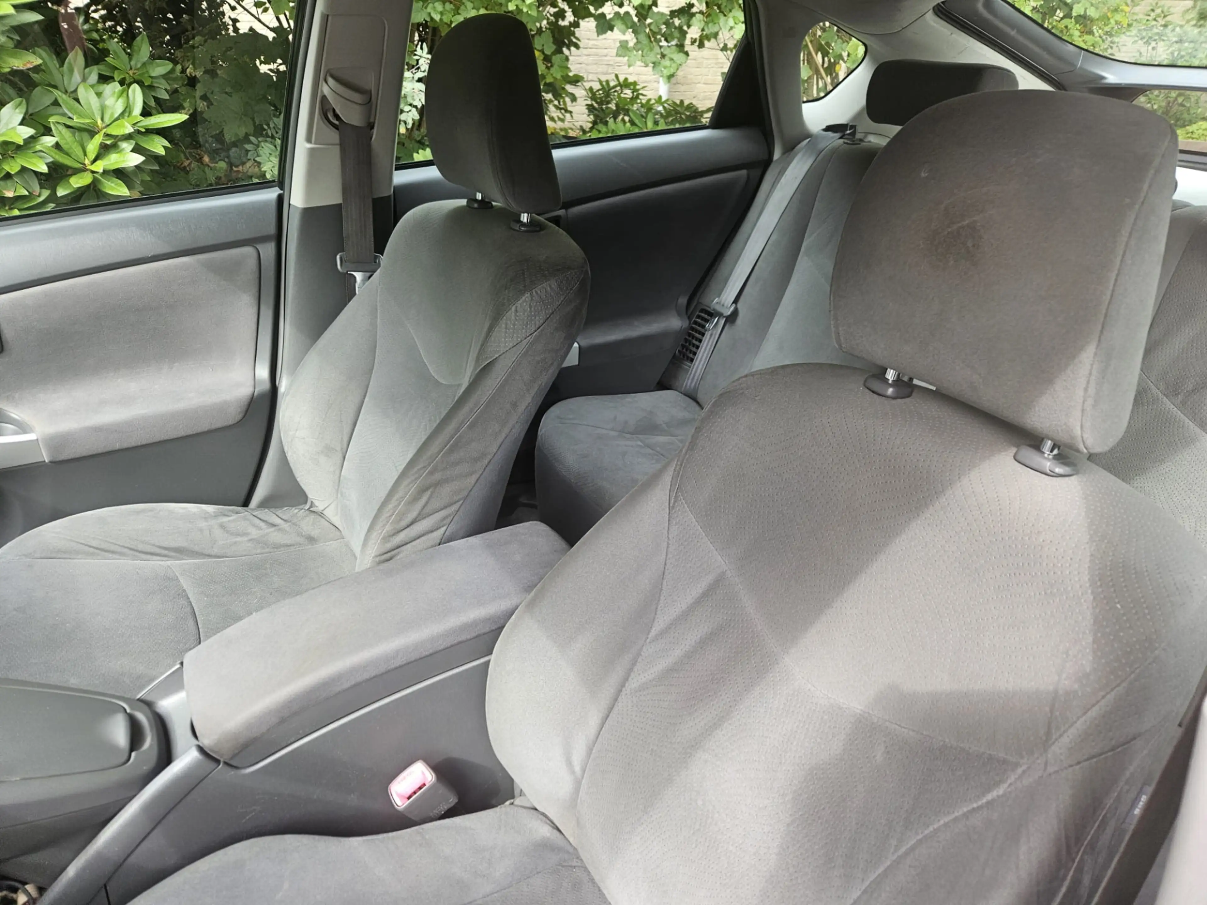 Toyota Prius 1.8 Comfort Carplay — photo 9