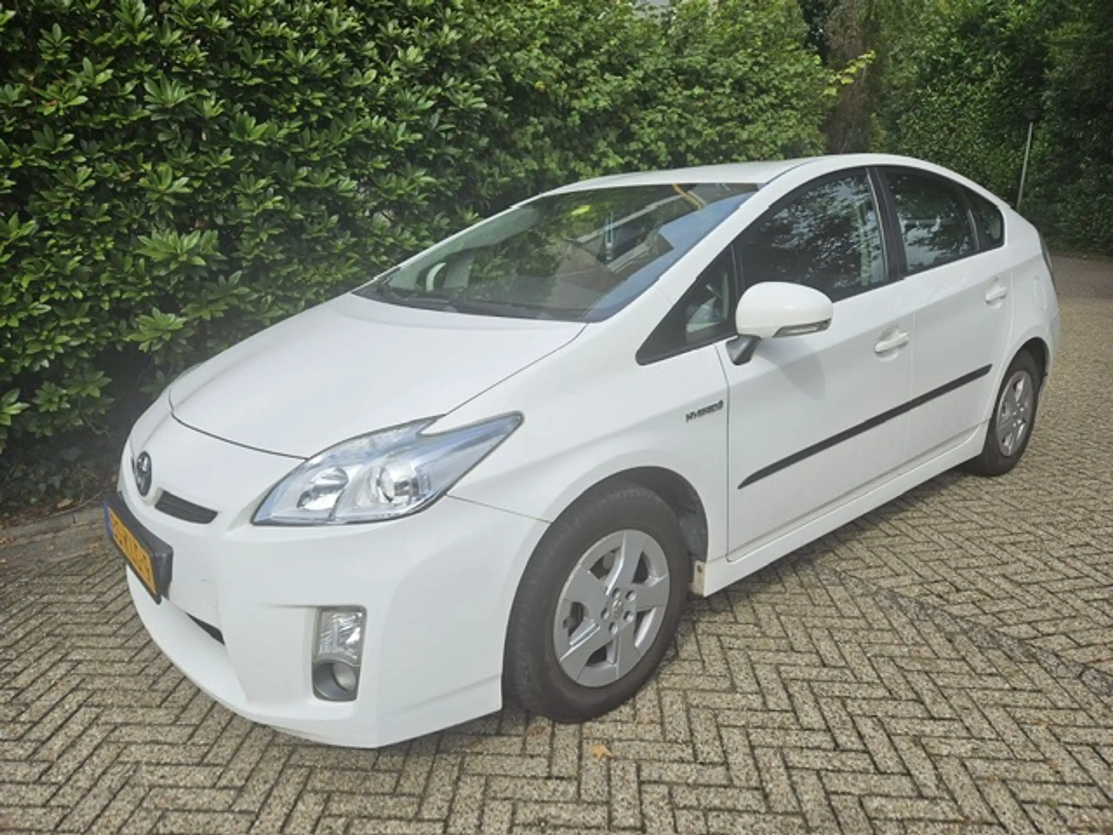 Toyota Prius 1.8 Comfort Carplay — photo 3