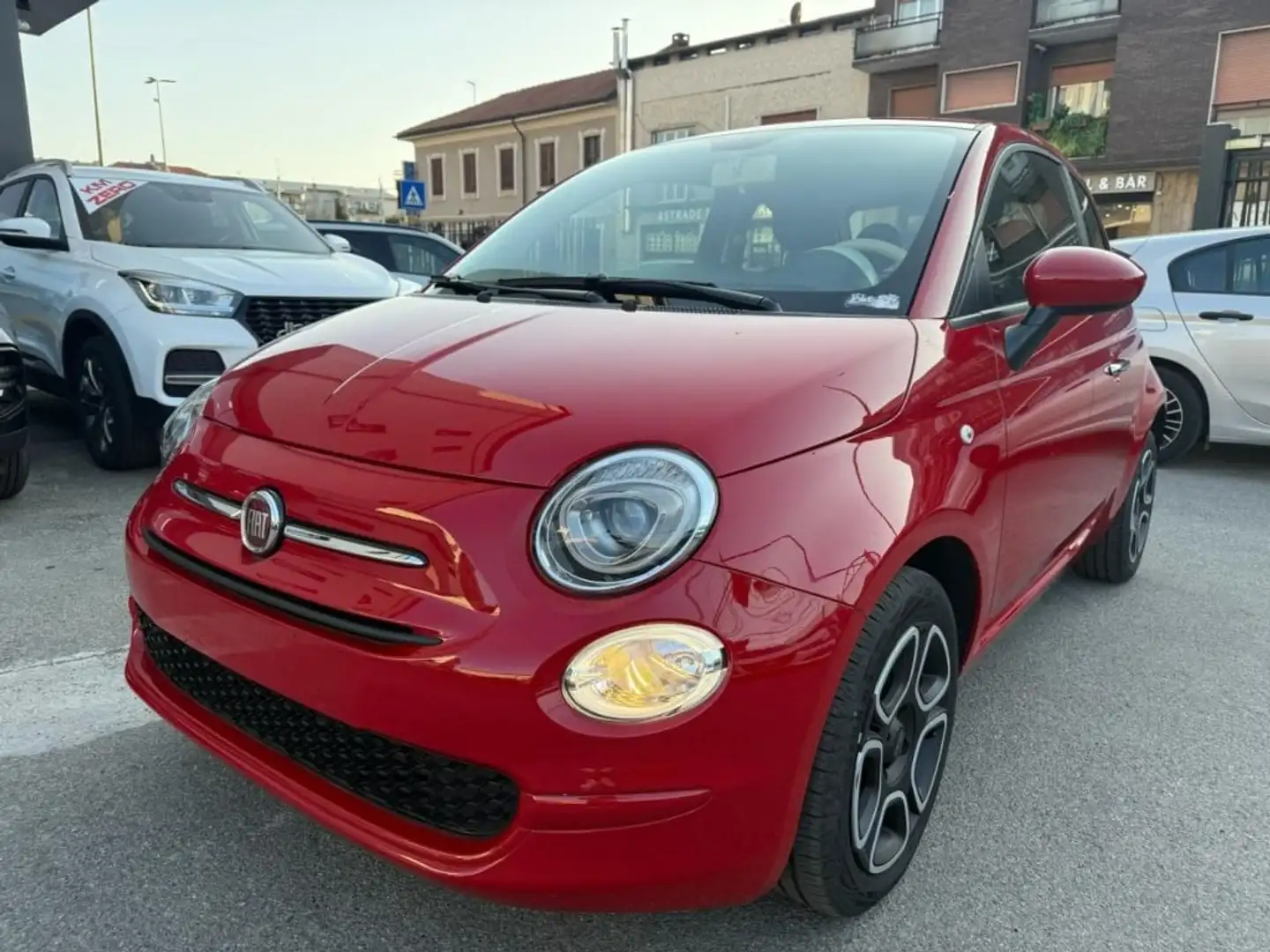 Fiat 500 1.0 Hybrid Club Rood - 1