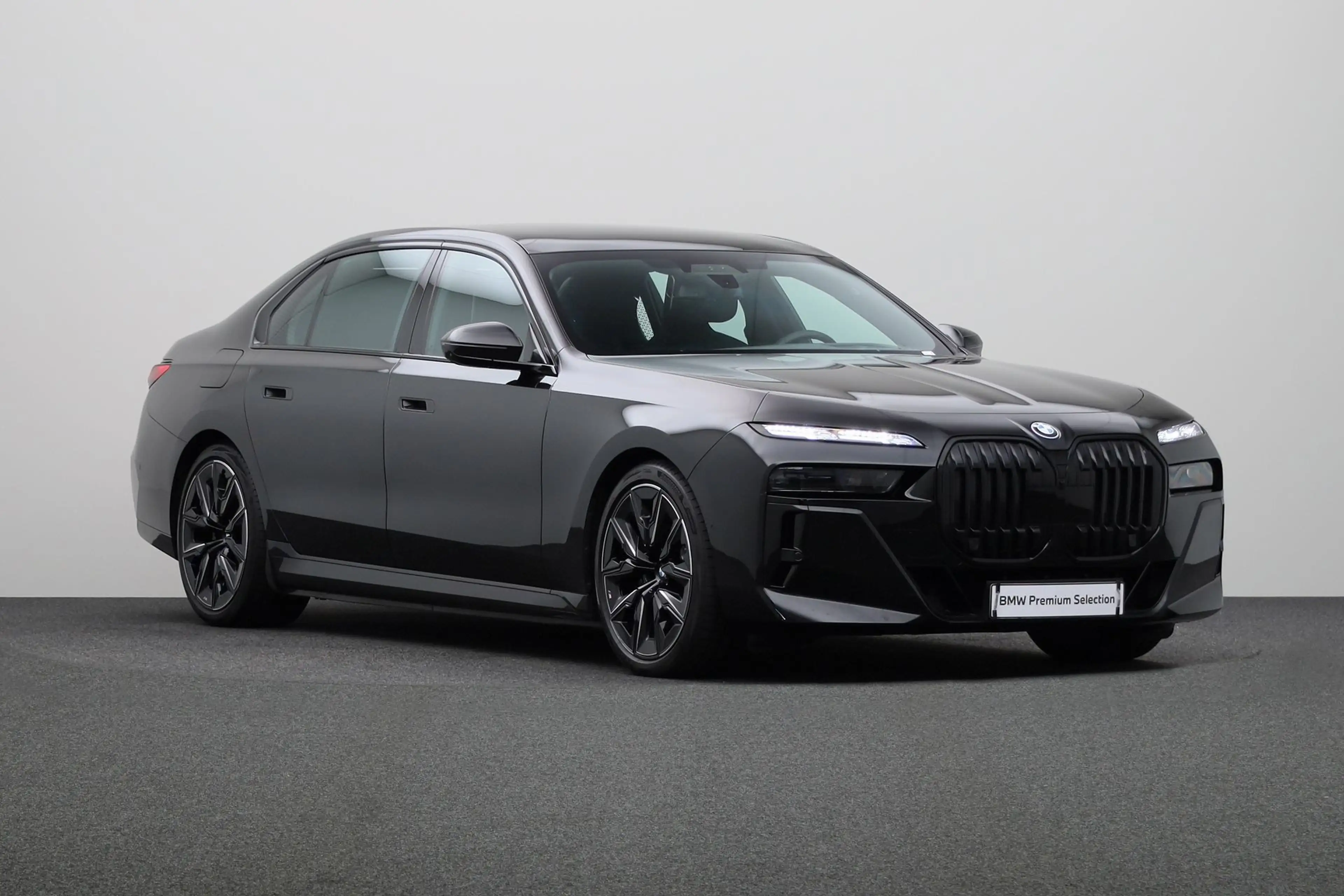 BMW i7 xDrive60 106 kWh | M-sport Pro. | Driving Assistan — photo 15