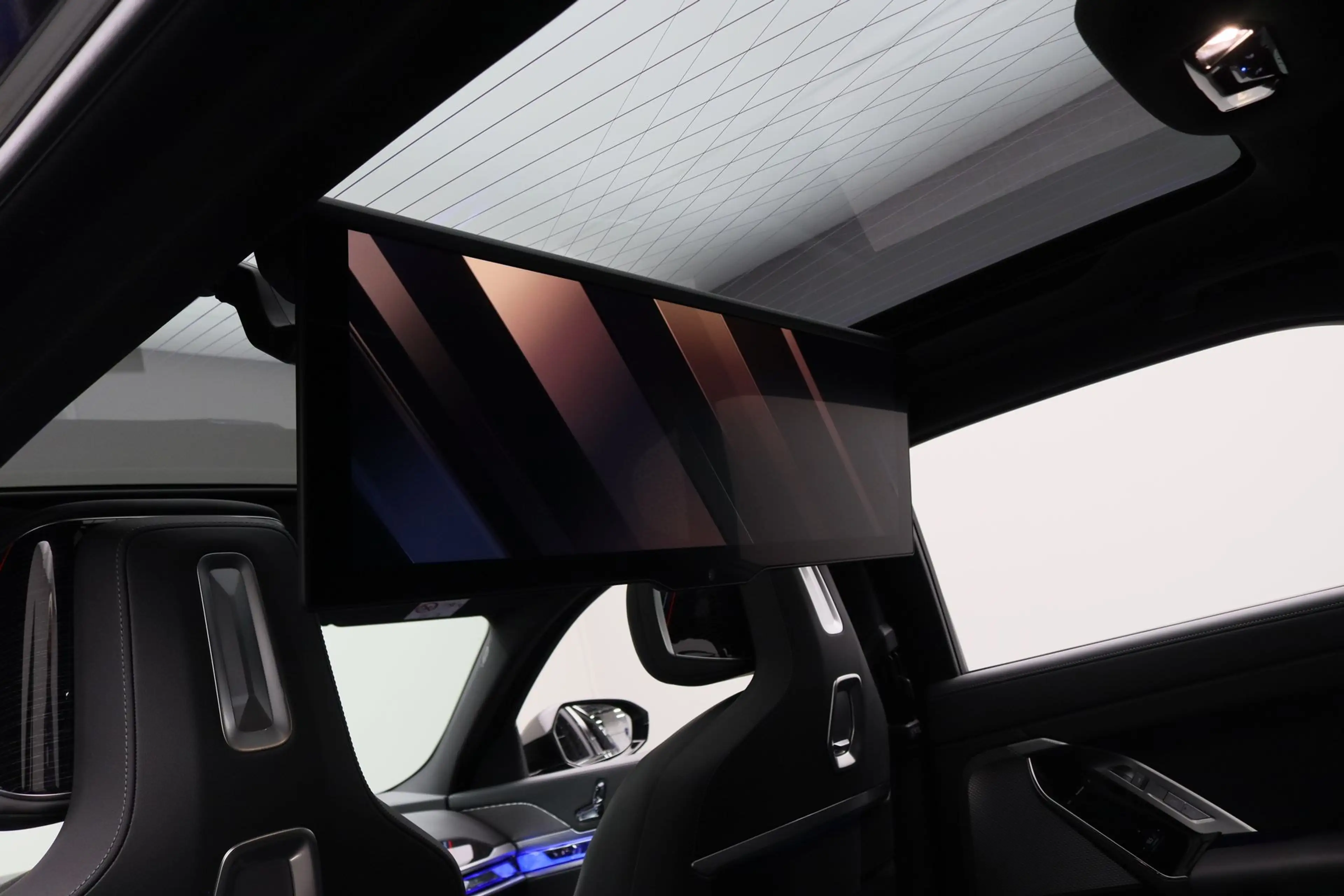 BMW i7 xDrive60 106 kWh | M-sport Pro. | Driving Assistan — photo 7