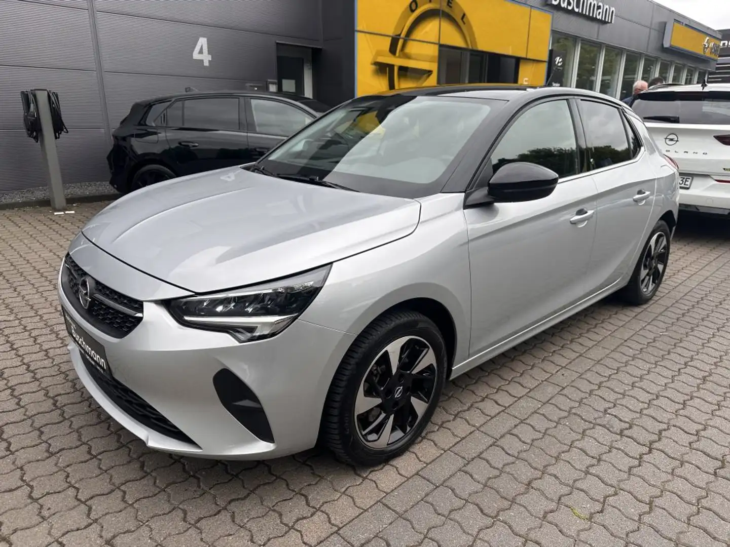 Opel Corsa-e Elegance +SOH96%+RFK+SITZHEIZUNG+ Zilver - 1