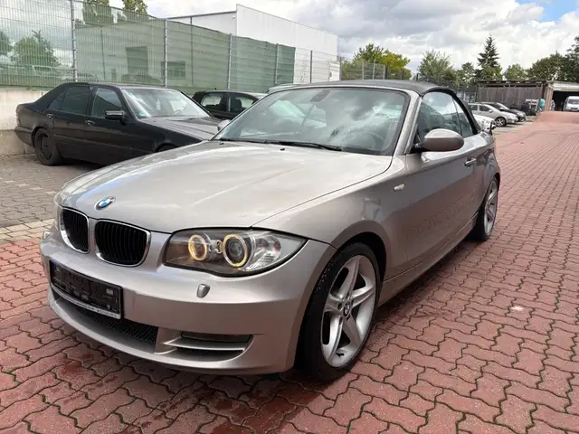 BMW 120 i Cabrio/Sitzheizung/Bitte Lesen