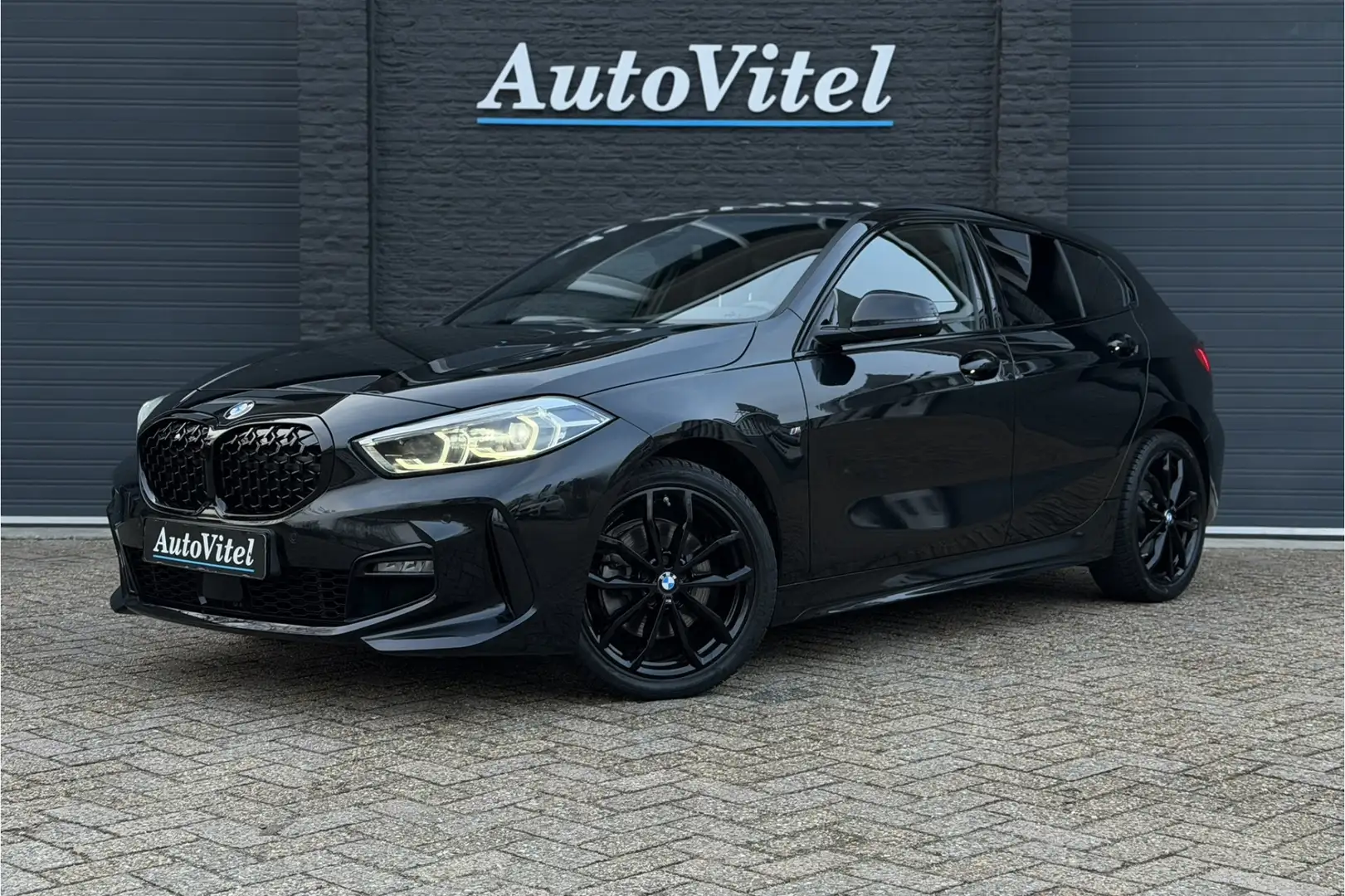 BMW 118 1-serie 118i M-Sport | Stoelverwarming | Live Cock Schwarz - 1