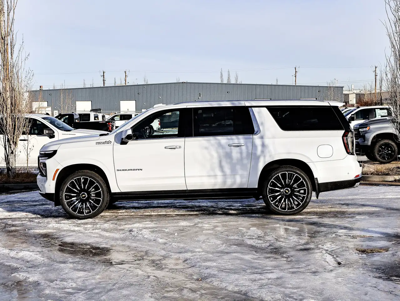 Chevrolet Suburban снимка Chevrolet Suburban