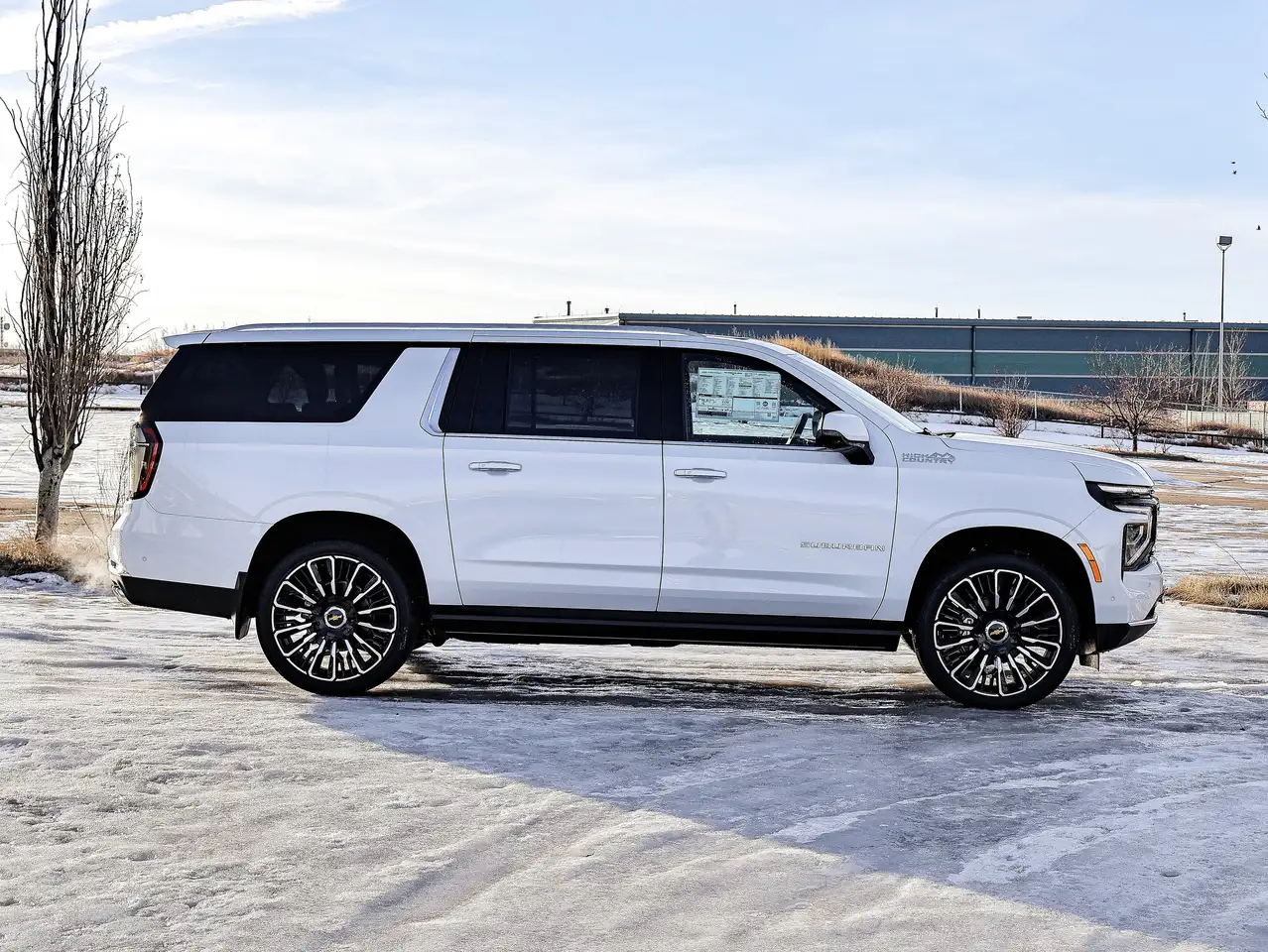 Chevrolet Suburban снимка Chevrolet Suburban