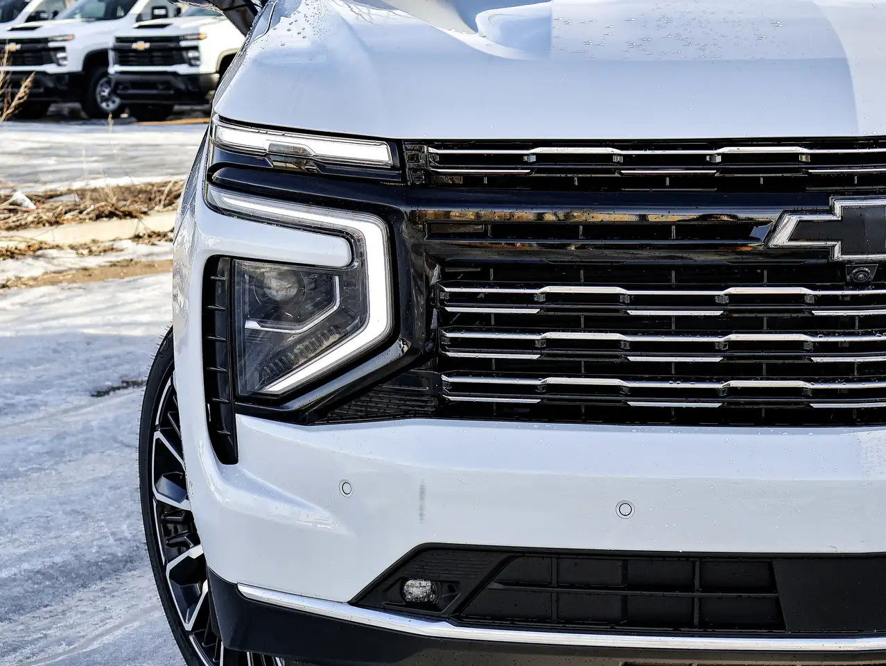 Chevrolet Suburban снимка Chevrolet Suburban