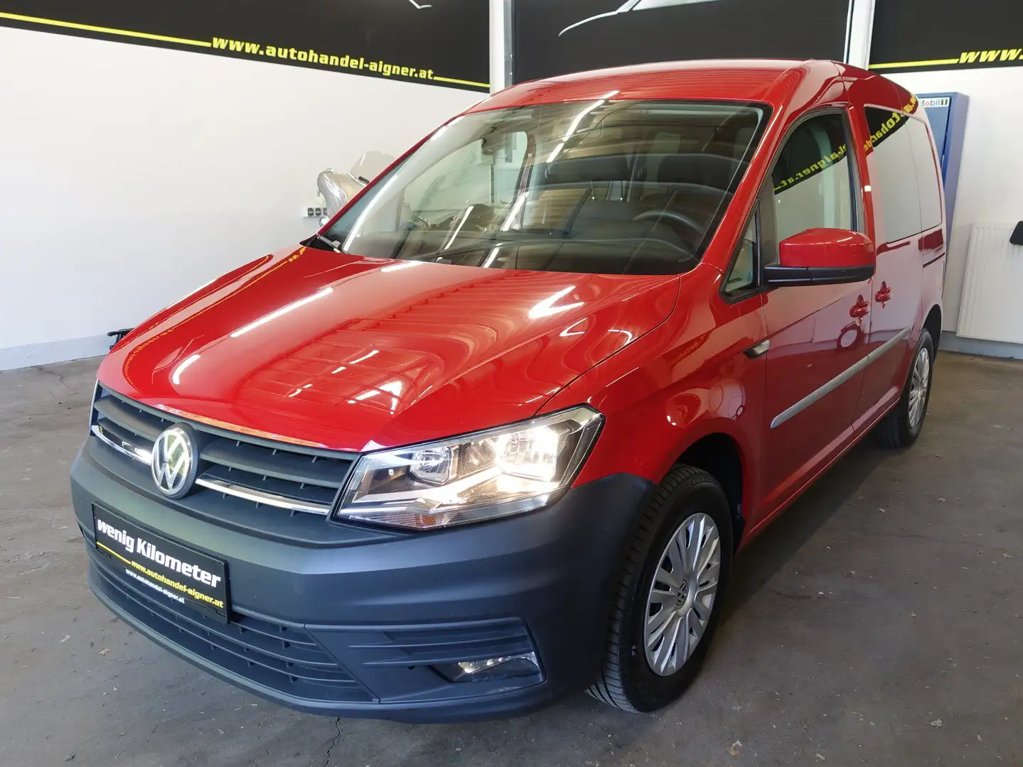 Volkswagen Caddy Kombi Trendline 2,0 TDI Rosso - 1