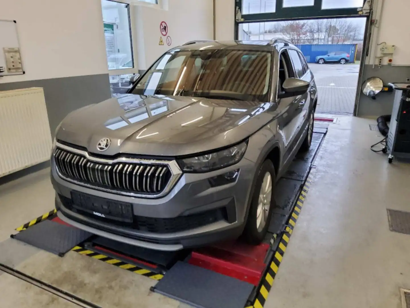 Skoda Kodiaq 1.5 TSI ACT Style OPF Automat. Grau - 1