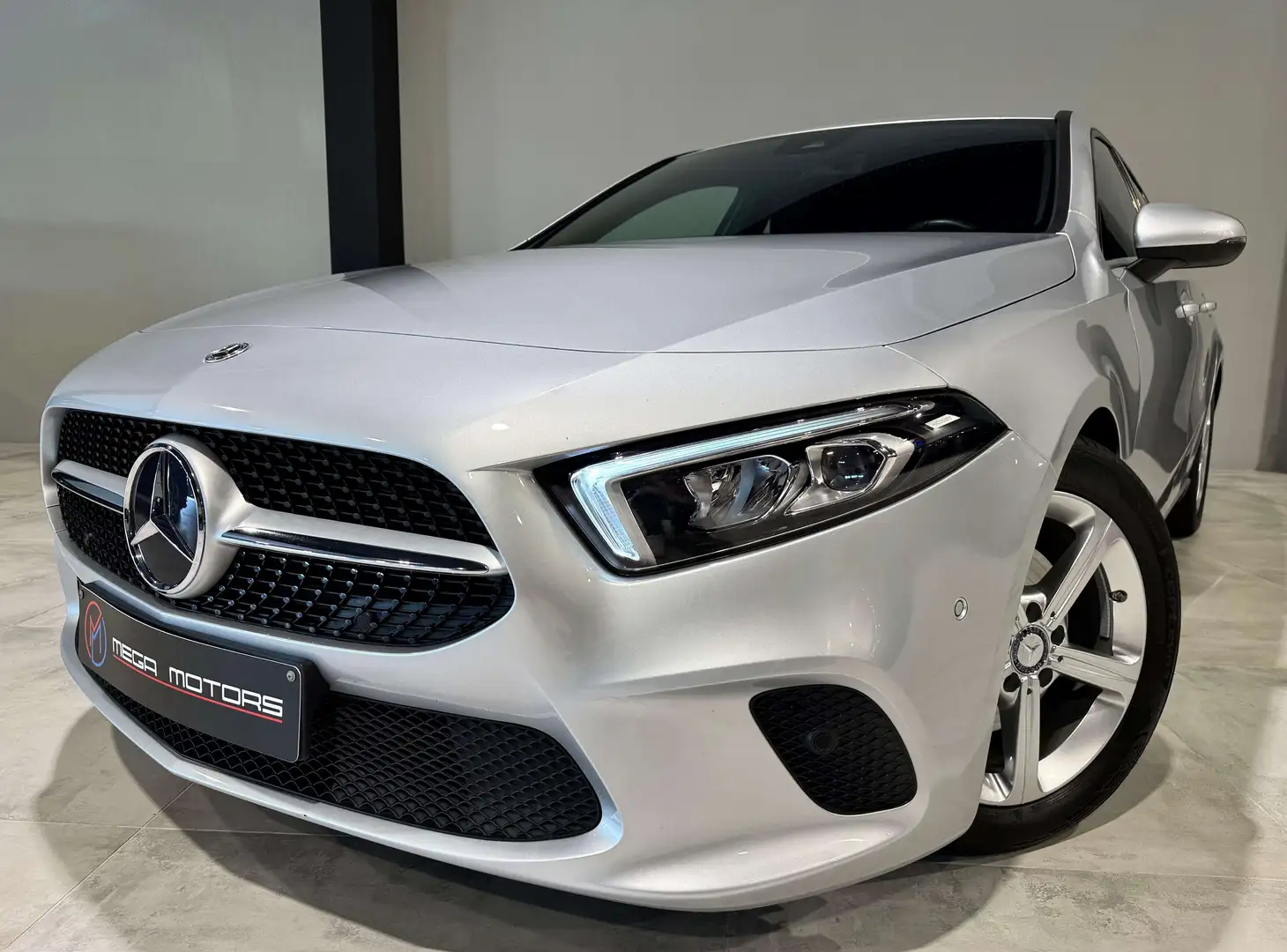 Mercedes-Benz A 180 d 2.0d 116CV PACKSPORT\ 06/2022\ B.AUTO F1 + OPTS Grigio - 1
