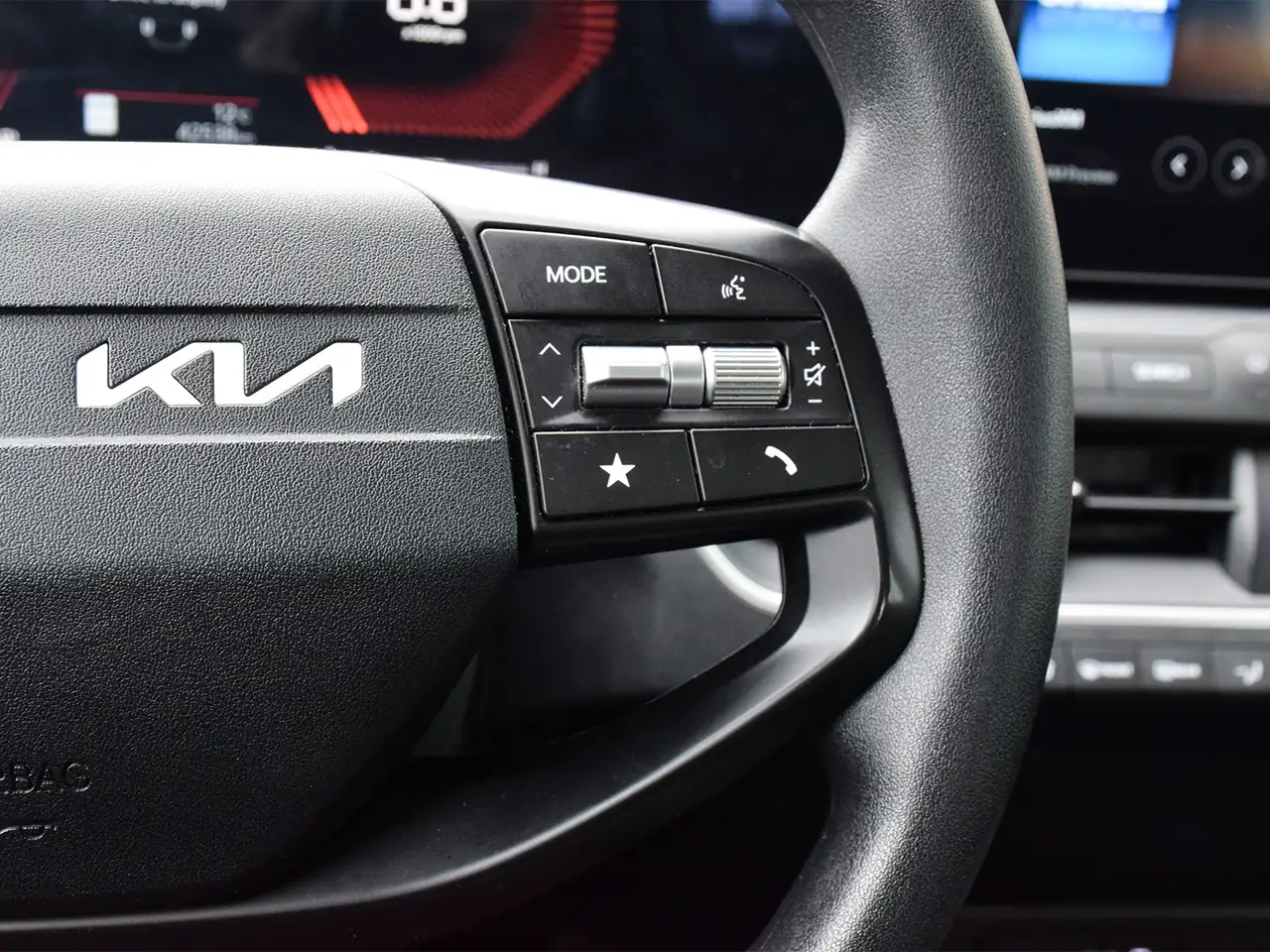 Kia K4 photo Kia K4