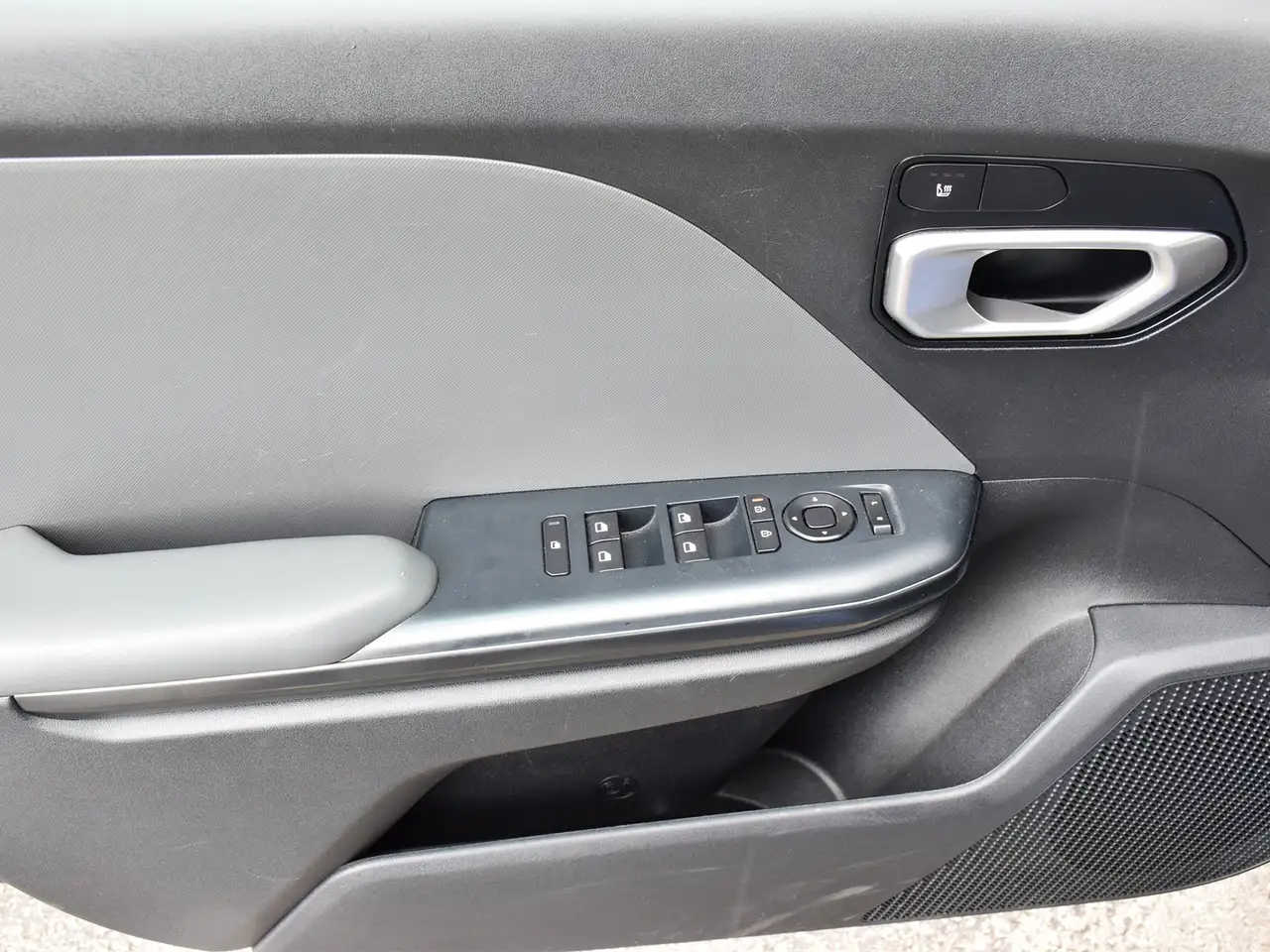 Kia K4 photo Kia K4
