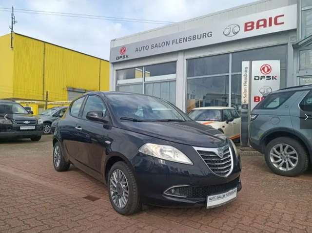 Imagine Lancia Ypsilon Gold 1.2 8v*1 Hand*Super Ausstattung*Wenig Km*