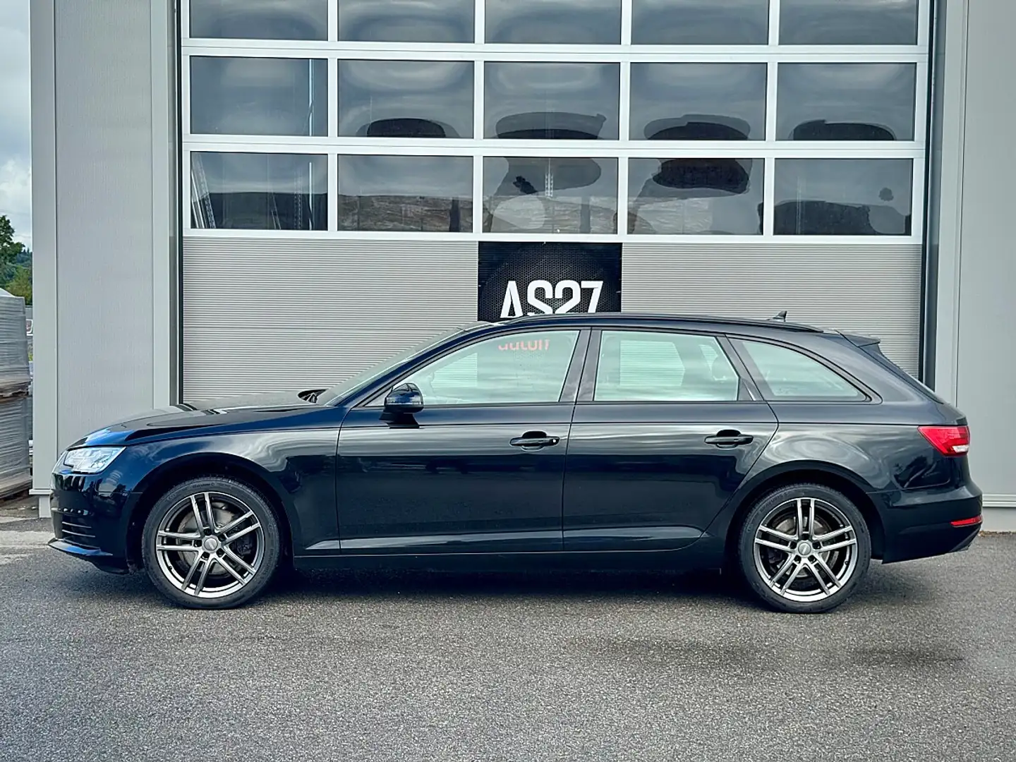 Audi A4 Avant 2,0 TDI S-tronic Schwarz - 2