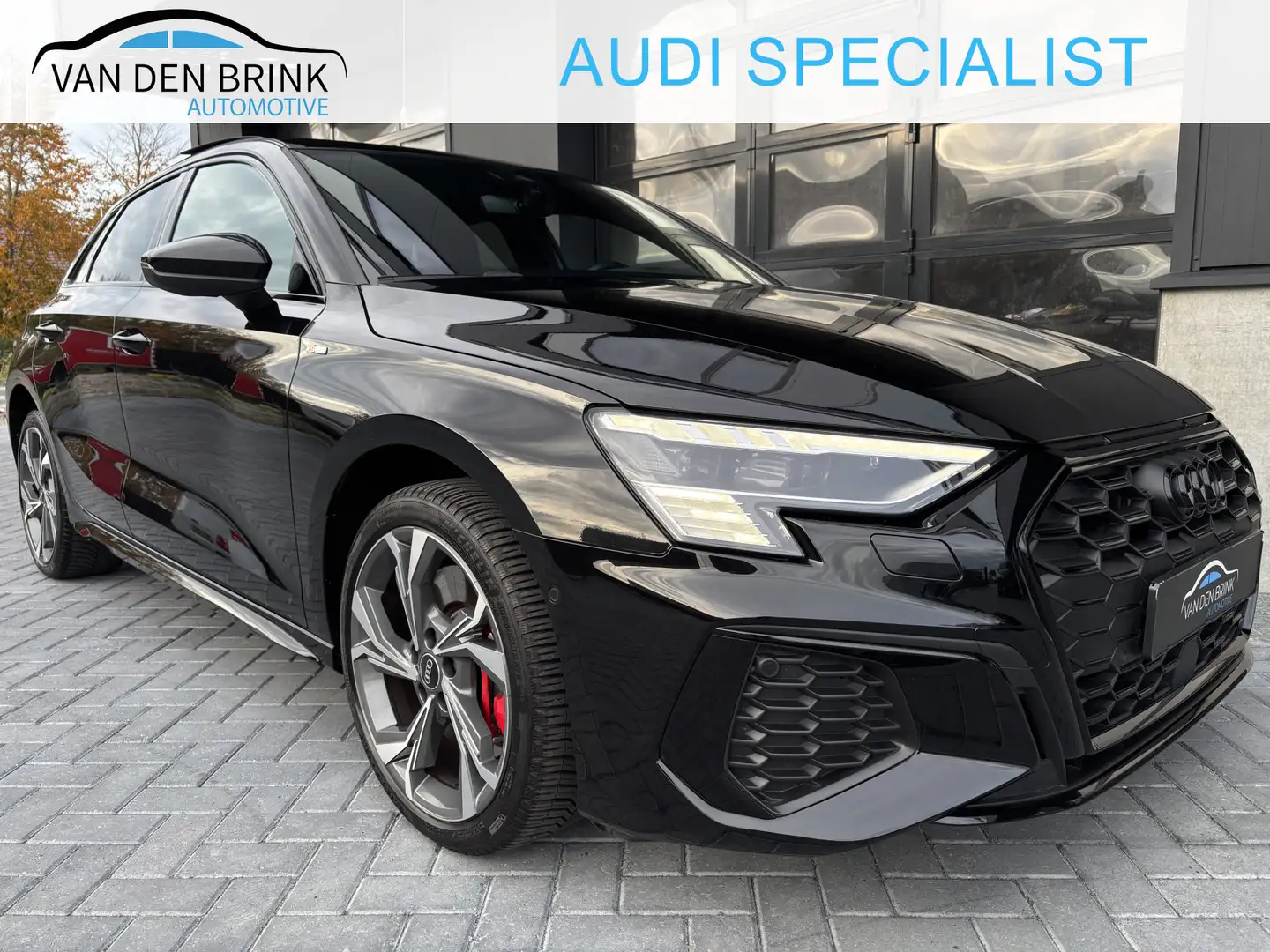 Audi A3 Sportback 45 TFSIe 245 pk S-line Matrix Pano Sfeer Noir - 1