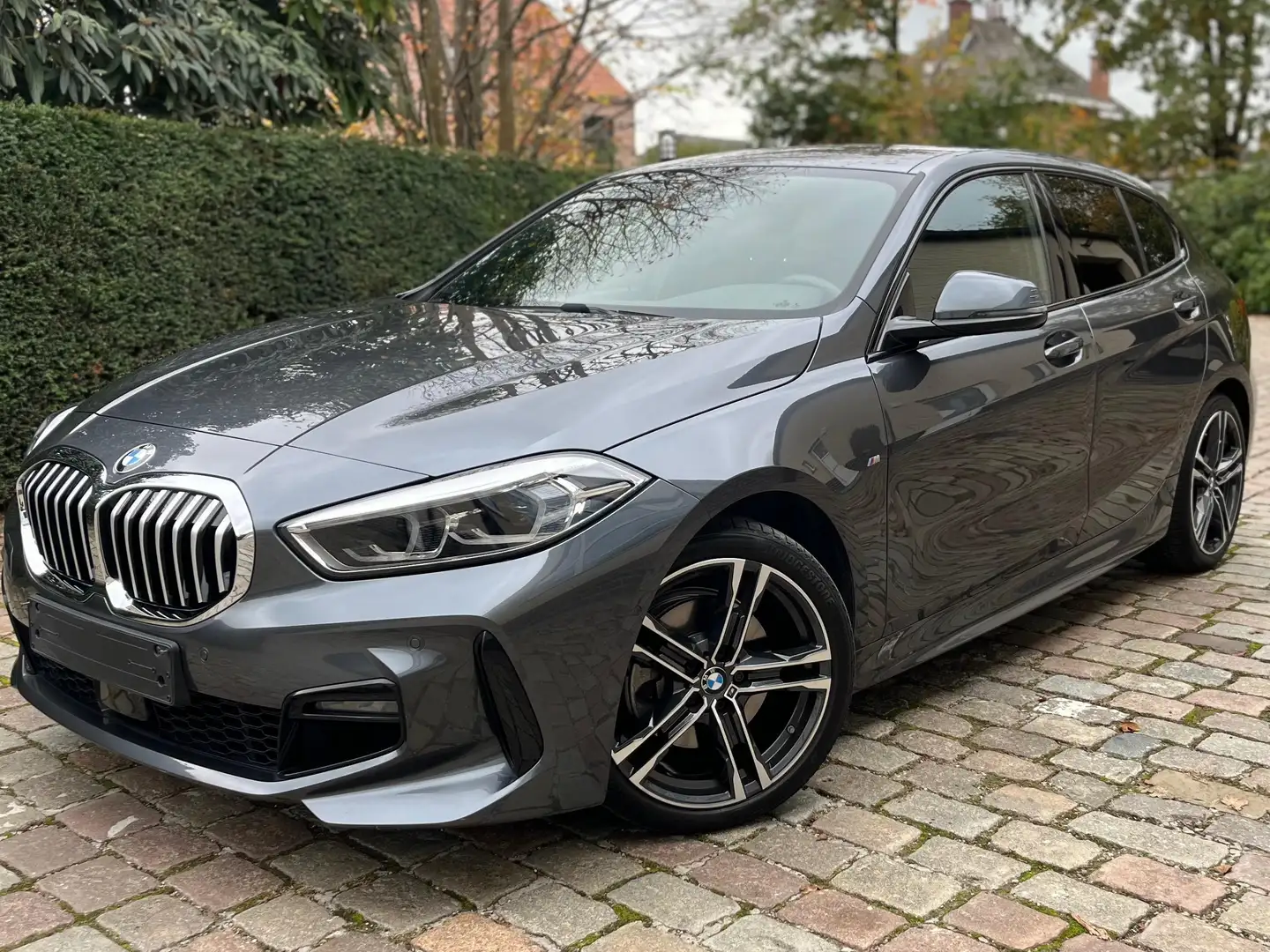 BMW 118 i M-sport Automaat  ### 18000 km ### Gris - 1
