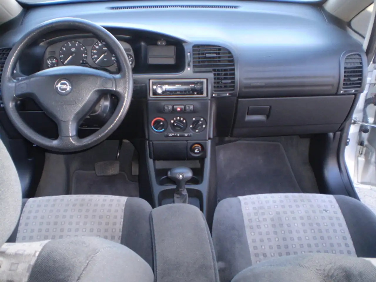 Opel Zafira 1.8 Comfort /Automatik - Klima - 7 Sitze.., foto 4