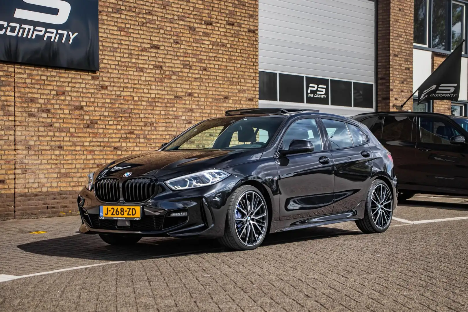 BMW 118 1-serie 118i EDE M Sport, NAP, Leder, Pano, Ambien Noir - 2