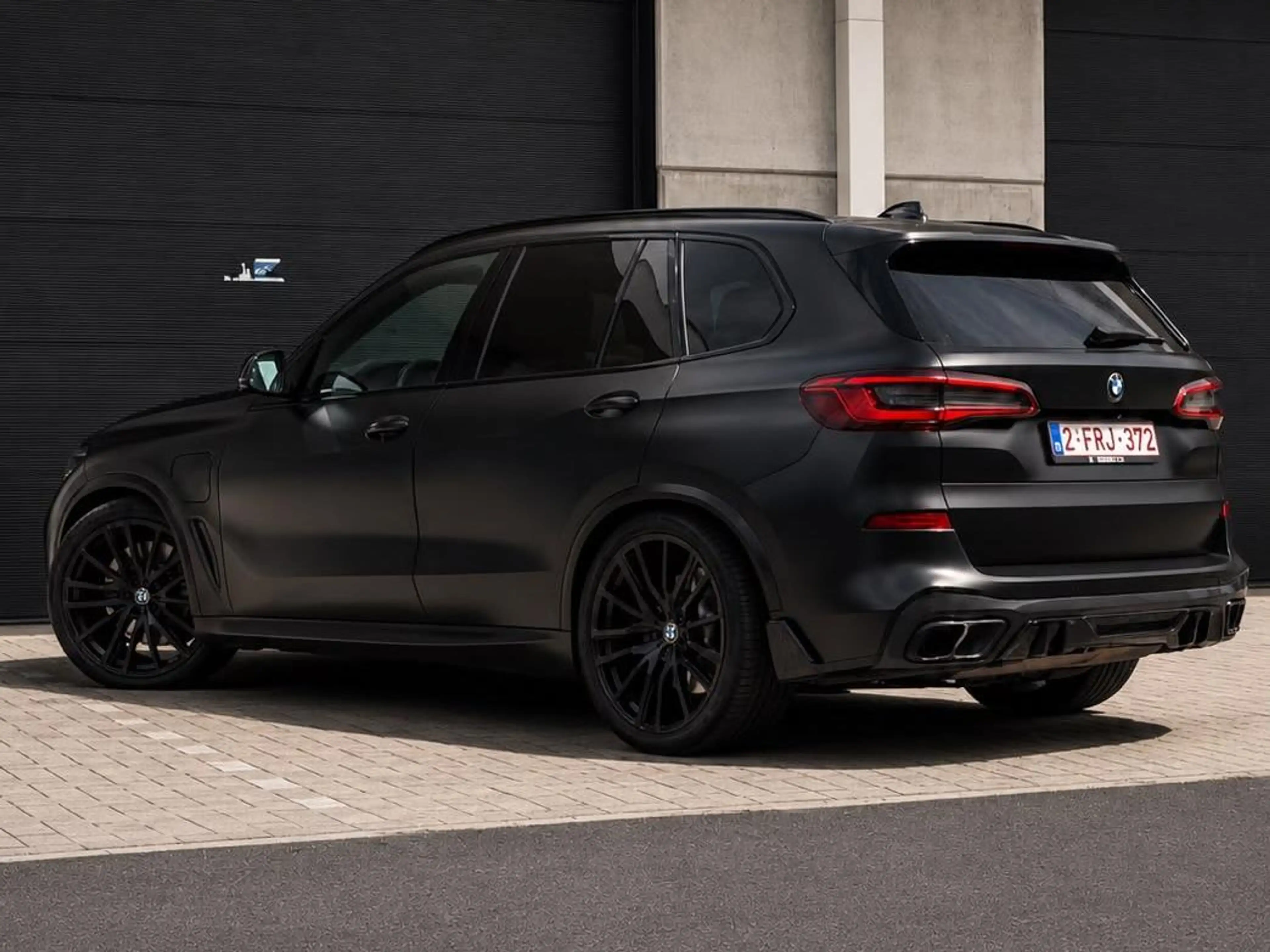 BMW X5 45e xDrive • Toit Pano • Pack M • Historique BMW — photo 3