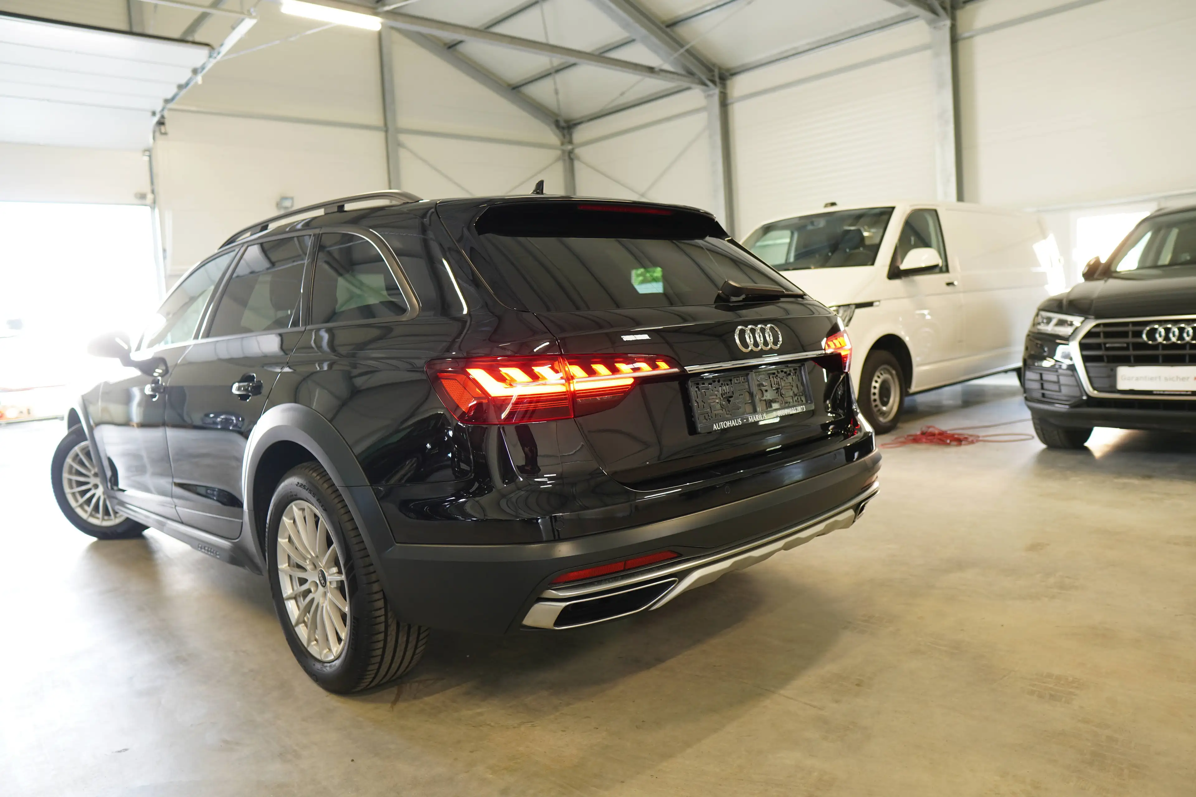 Audi A4 allroad quattro 40 TDI quattro S-tr.PANO FULL LED NAVI — photo 4