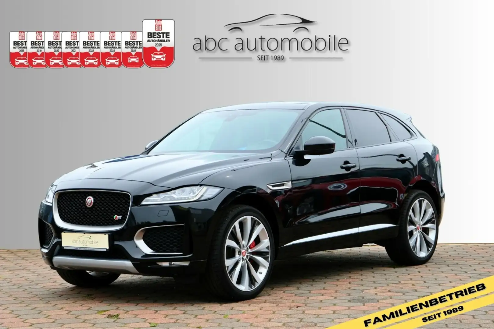 Jaguar F-Pace 3.0d First Edition AWD LED Leder Pano Noir - 1