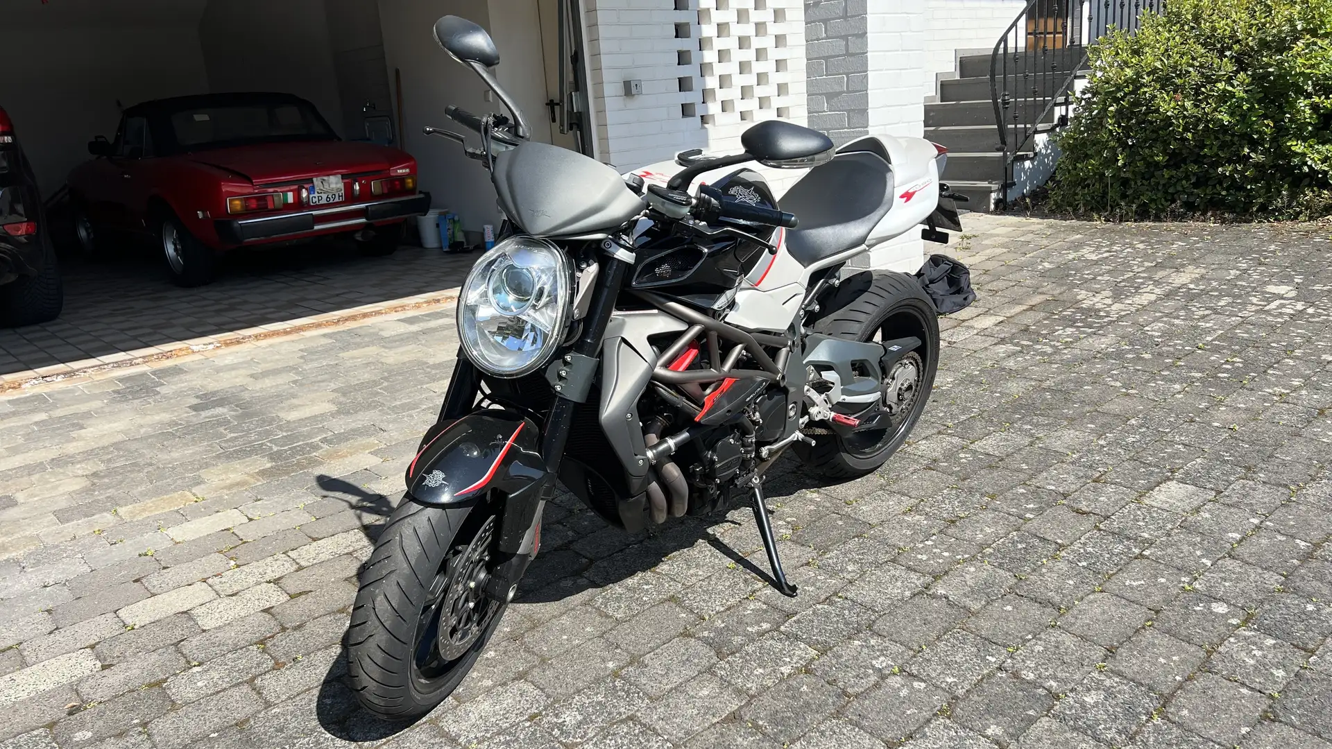 MV Agusta Brutale 1090 RR - 1