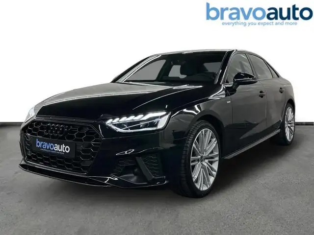 Audi A4 35 TFSI S Line + Shadow Look