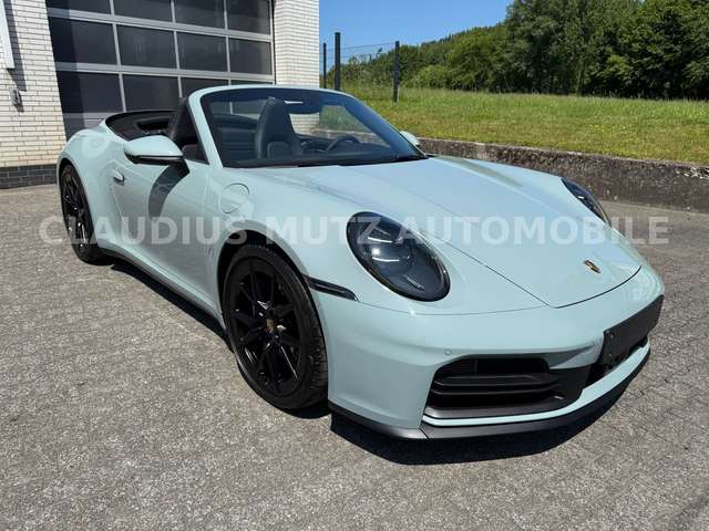 Imagine Porsche 992 .2 Cabrio °shade green°INNO°MATRIX°SPORTABGAS