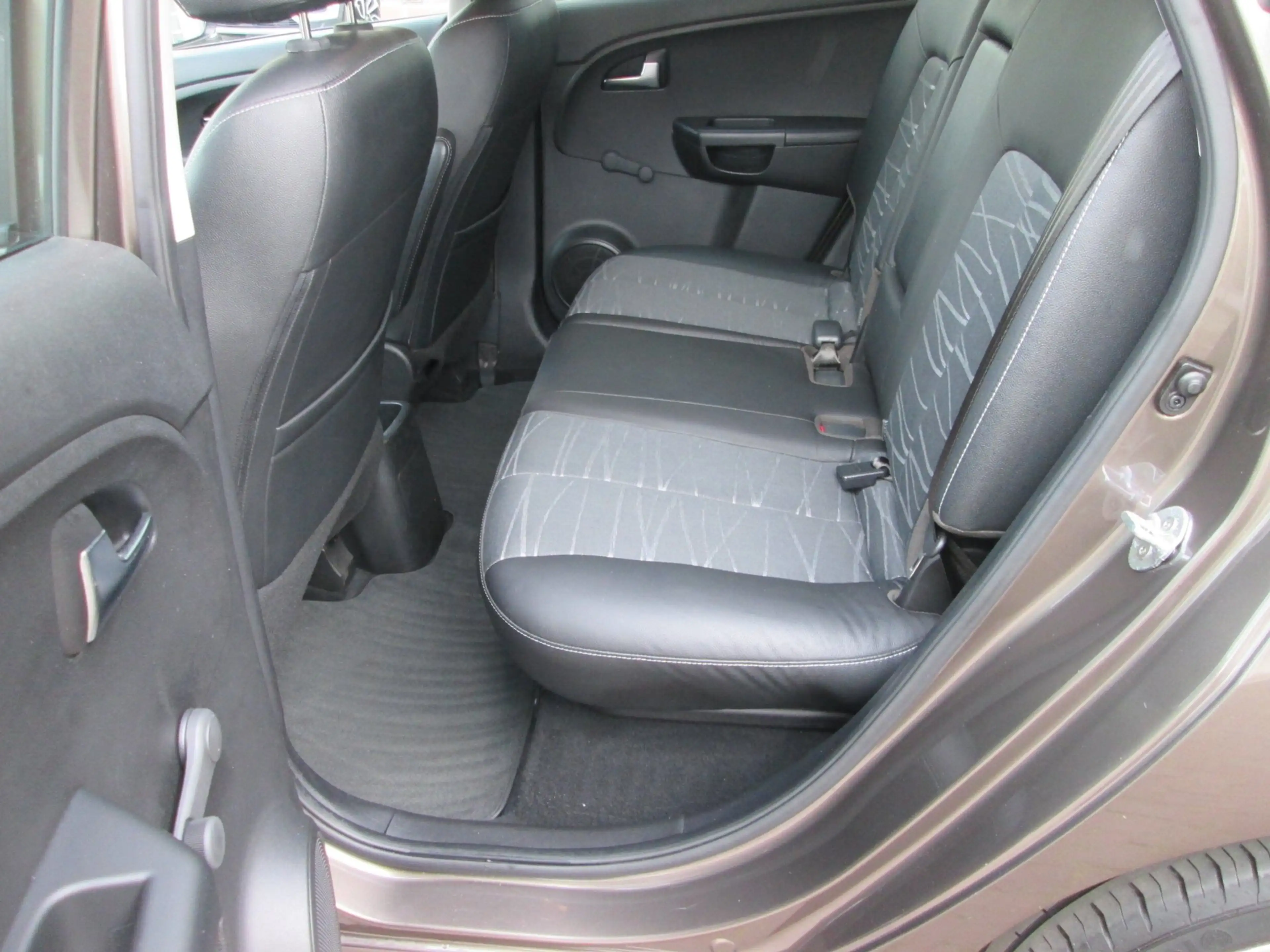 Kia Venga 1.4 CVVT DynamicPLusLine — photo 16