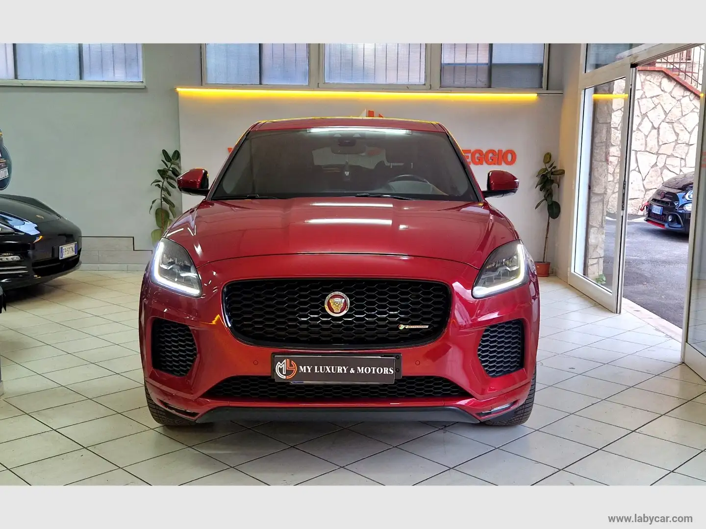Jaguar E-Pace 2.0D 180CV AWD aut. R-Dynamic S - 2