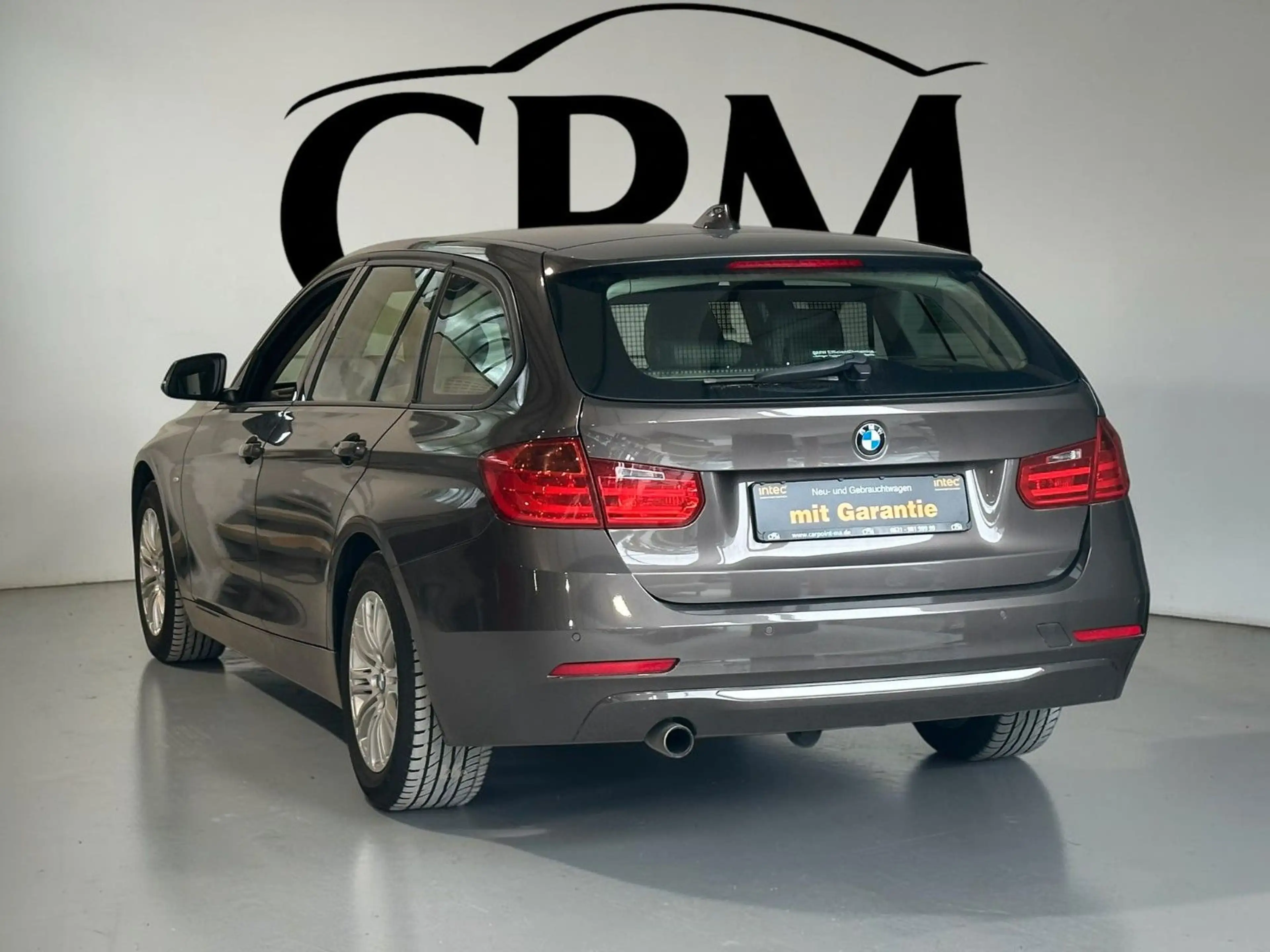 BMW 318 d Touring LEDER NAVI XEN. TOP ZUST. INSP.NEU — photo 4