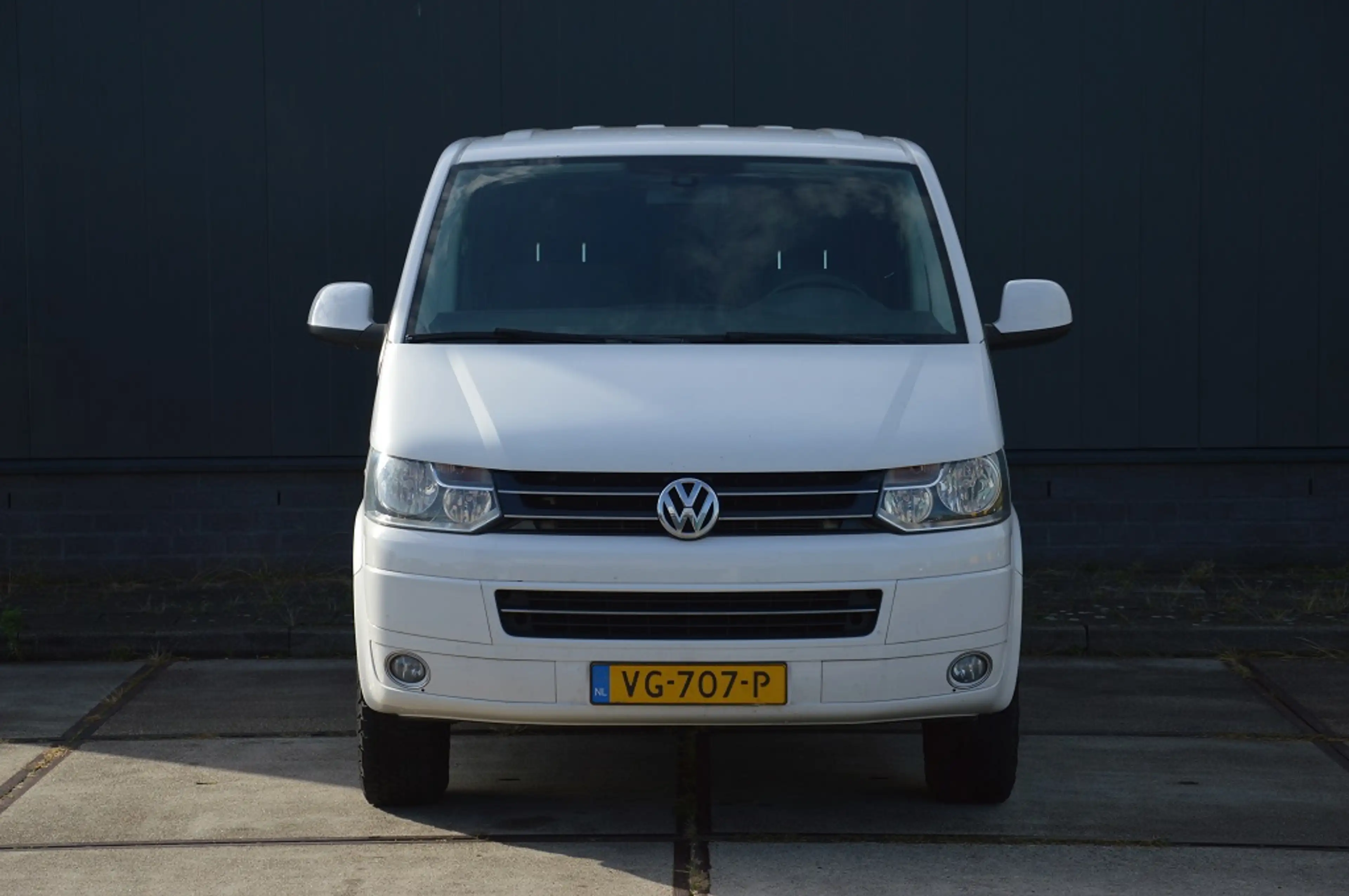 Volkswagen Transporter 2.0 TDI L1H1 T800 84PK Euro 5 — photo 11