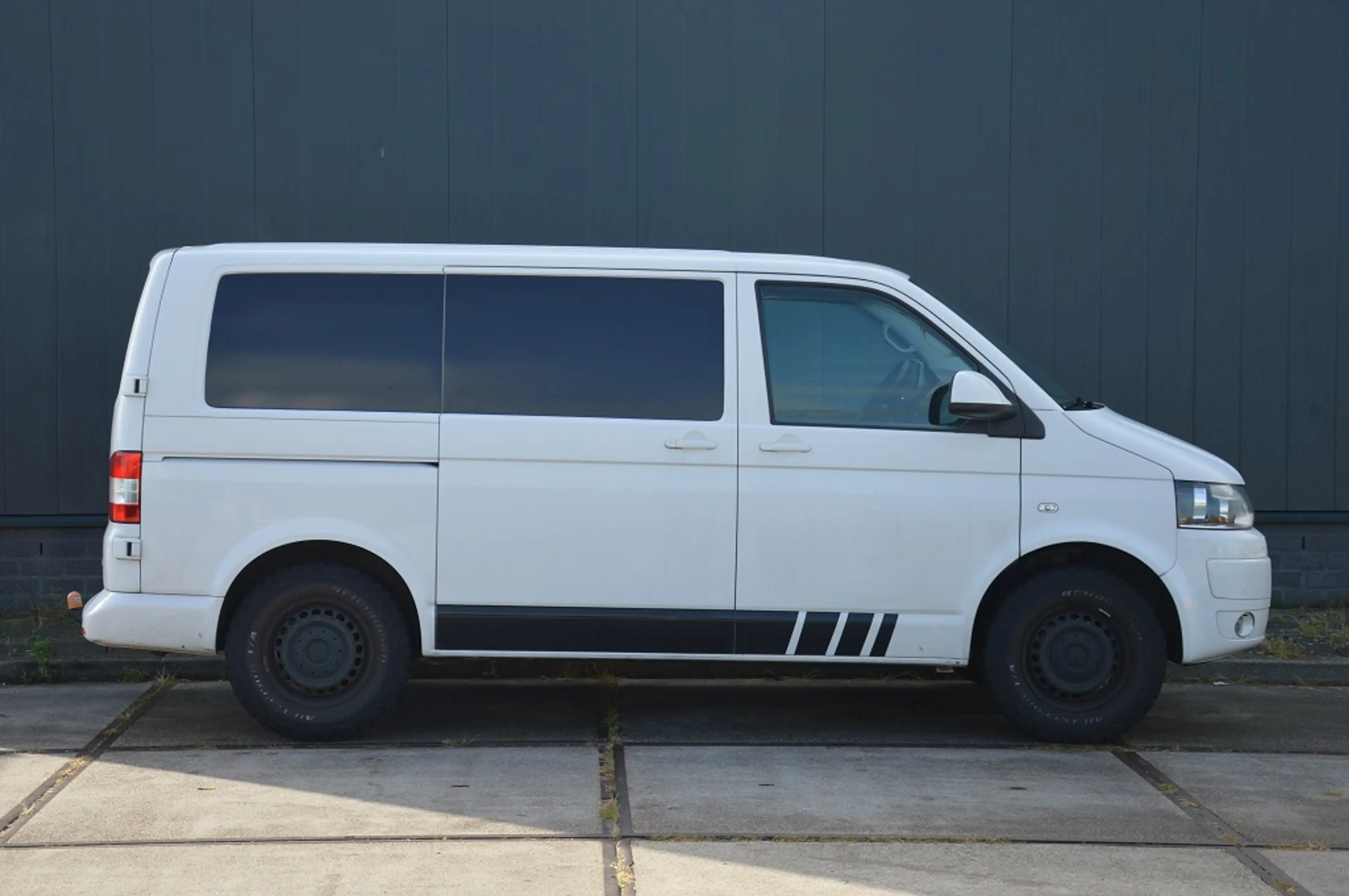 Volkswagen Transporter 2.0 TDI L1H1 T800 84PK Euro 5 — photo 9