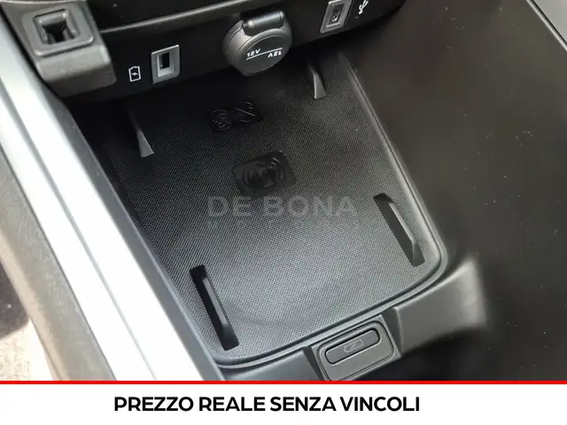 Jeep Avenger view 15