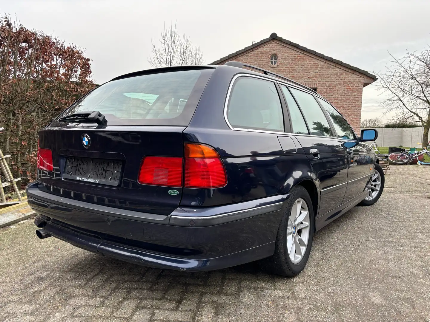 BMW 528 528i touring Blauw - 2