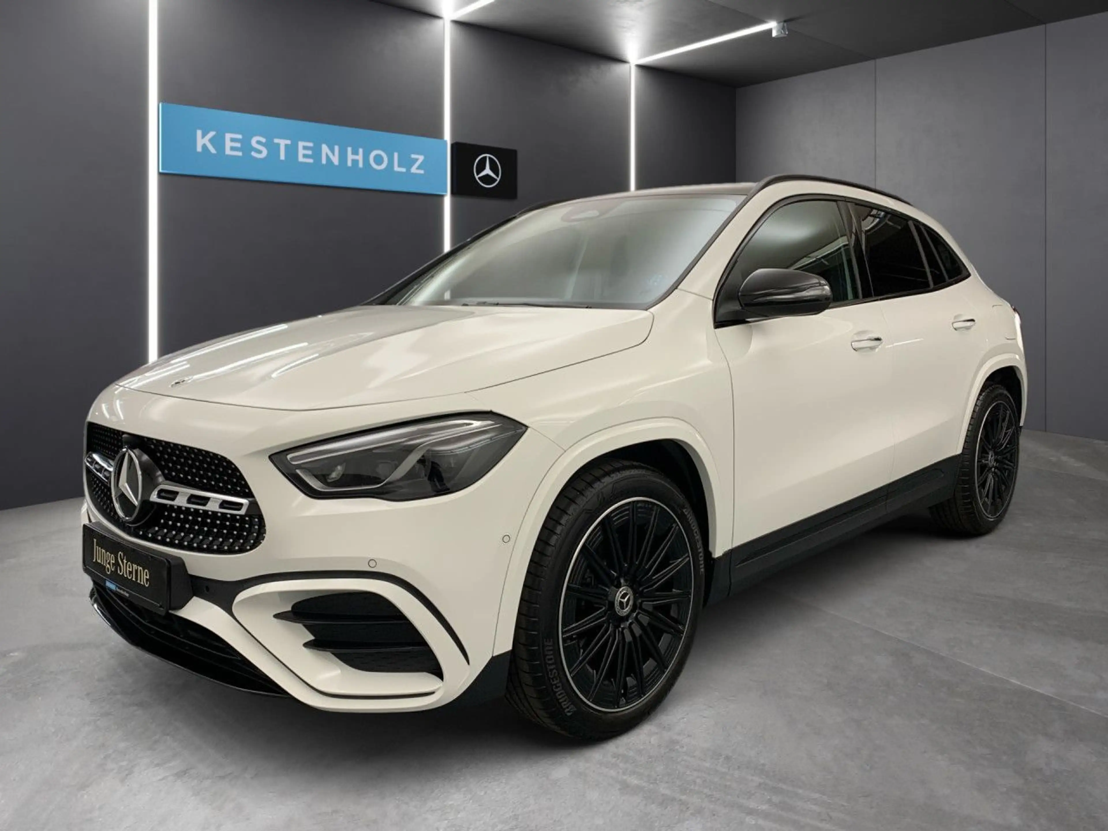 Mercedes-Benz GLA 200 AMG Multibeam Burmester Night Keyl-GO PTS — photo 2