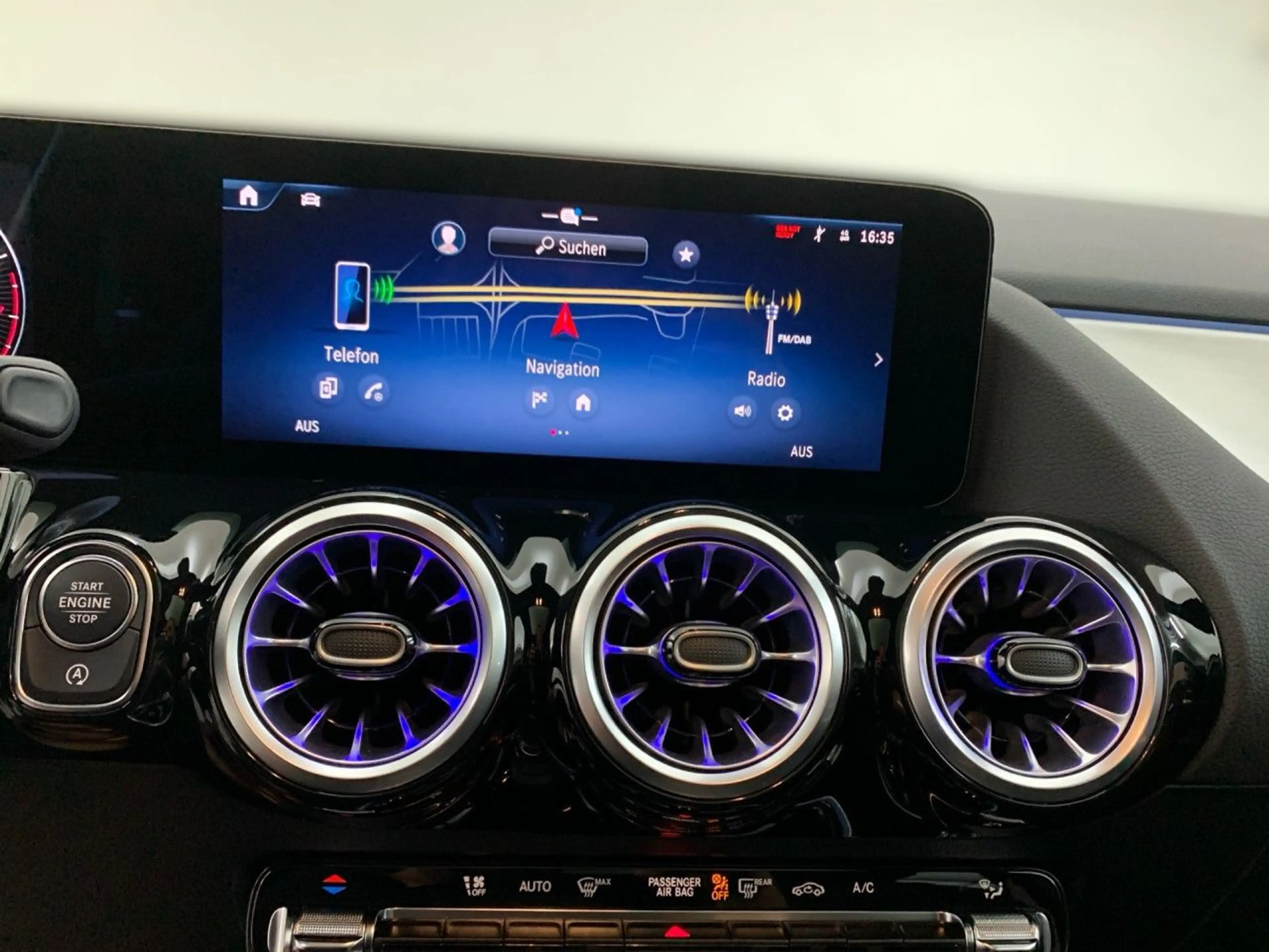Mercedes-Benz GLA 200 AMG Multibeam Burmester Night Keyl-GO PTS — photo 10