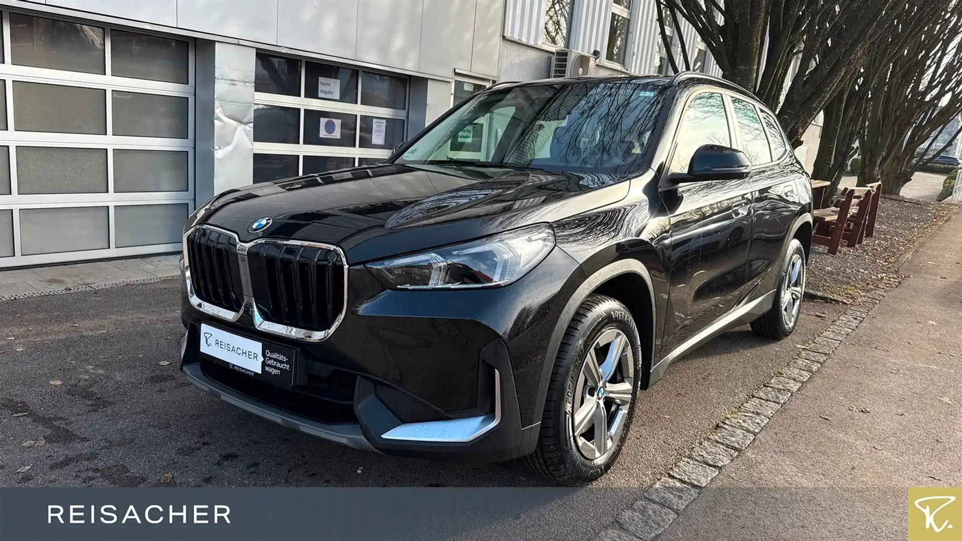 BMW X1 xDrive23dA LCProf,adLED,HUD,Aktivsitz, Noir - 1