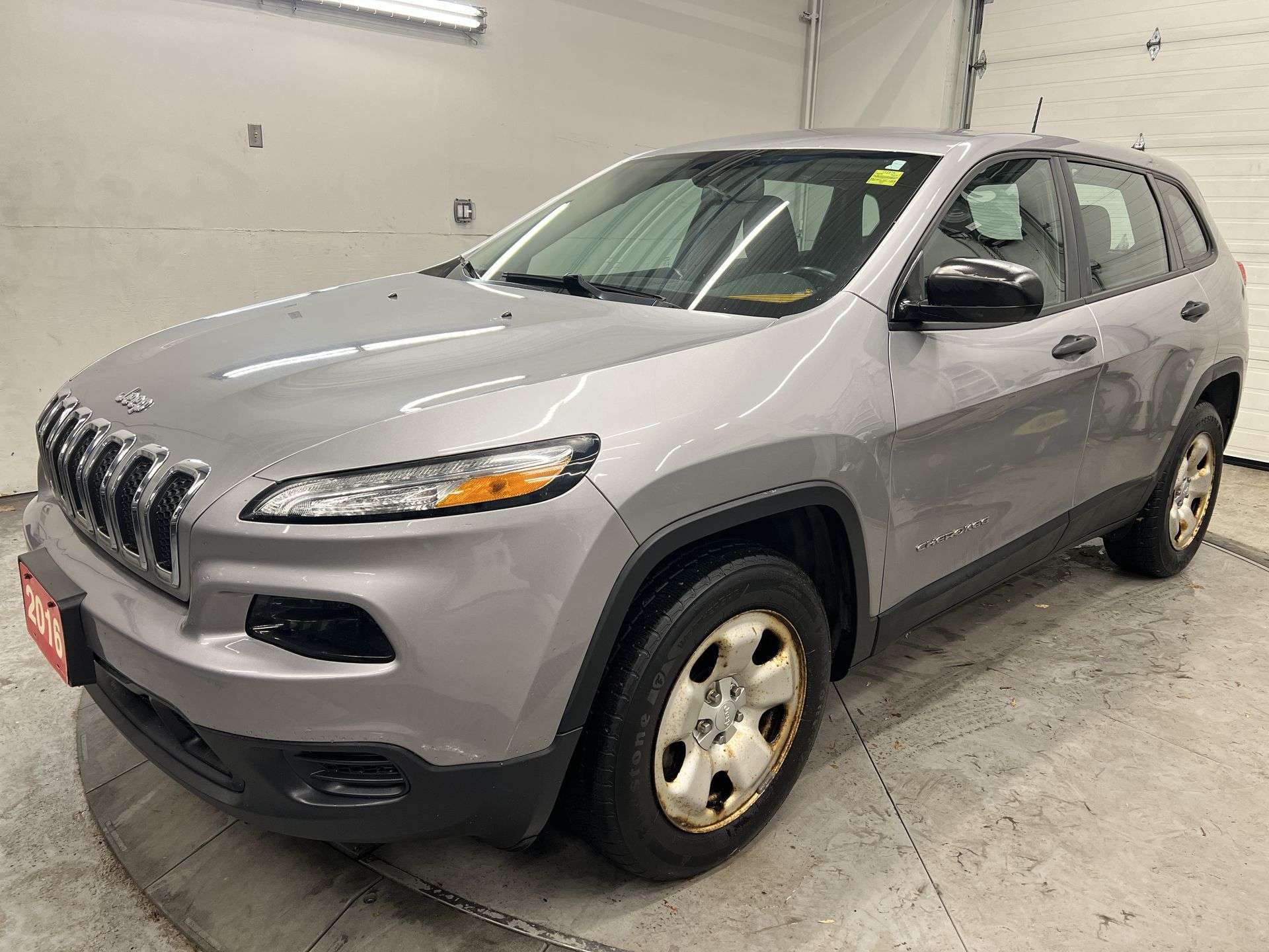 Silver 2016 Jeep Cherokee SUV / Crossover Four-Wheel Drive Automatic