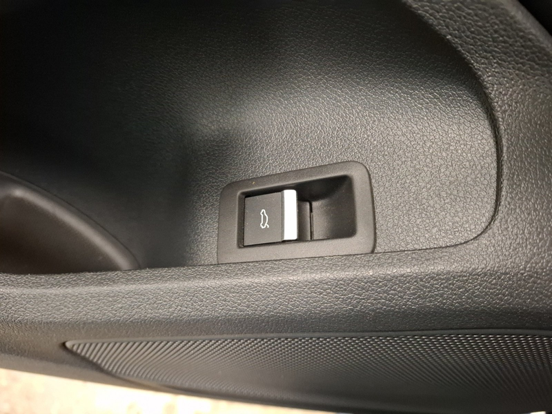 Audi A4 Avant 40 TDI quattro AHK ACC SHZ Memory PDC — photo 22