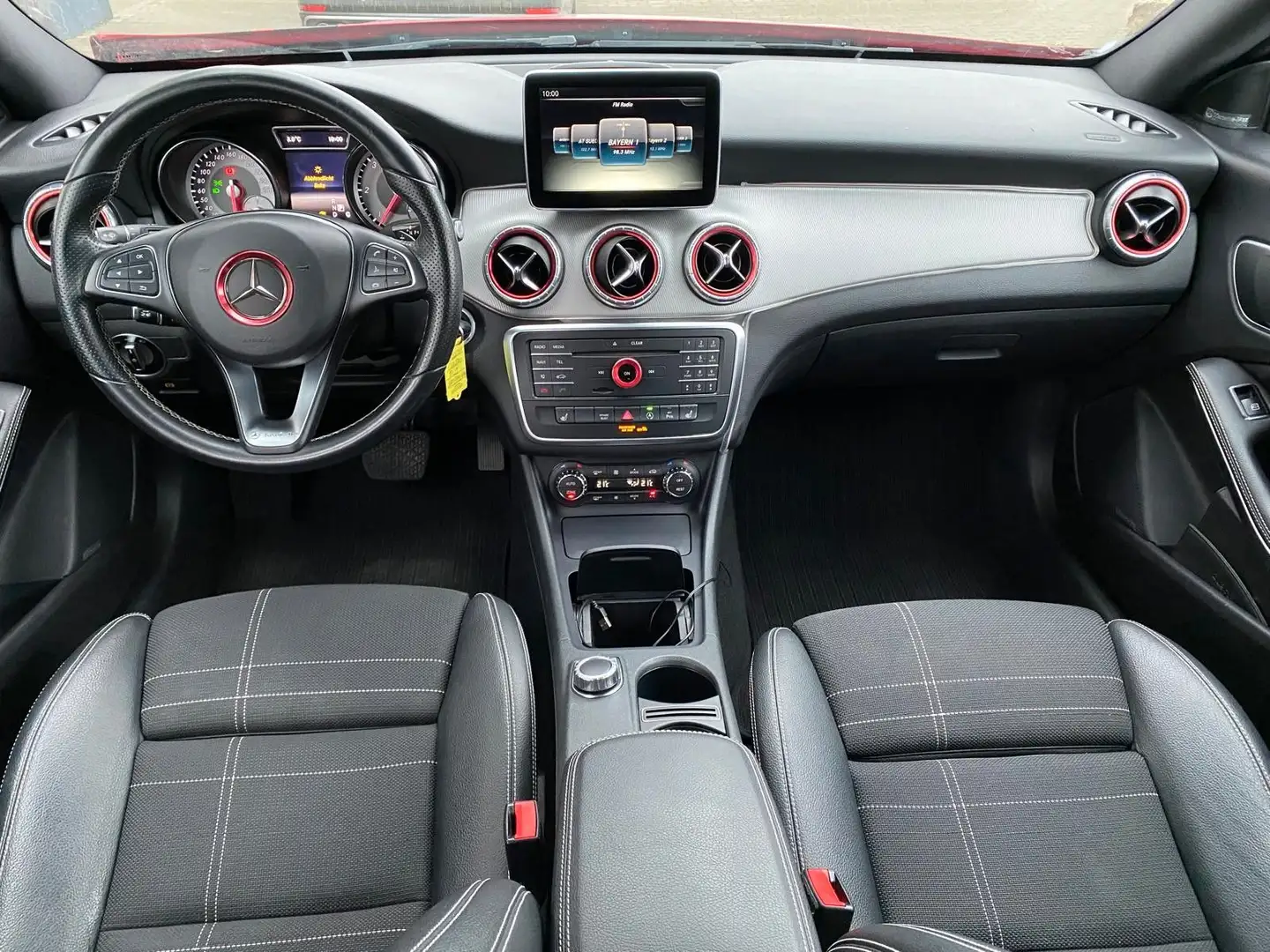 Mercedes-Benz CLA 220 CDI / d 4Matic|NAVI/R-KAM Rojo - 2