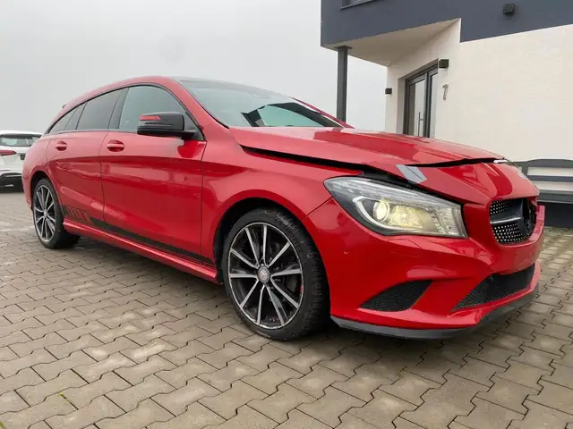 Mercedes-Benz CLA 220 CDI / d 4Matic|NAVI/R-KAM