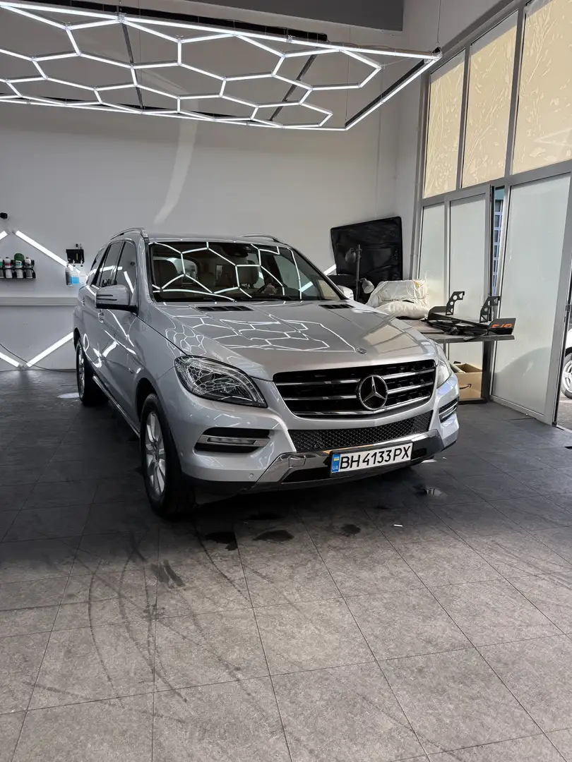 Mercedes-Benz ML 350 - 1