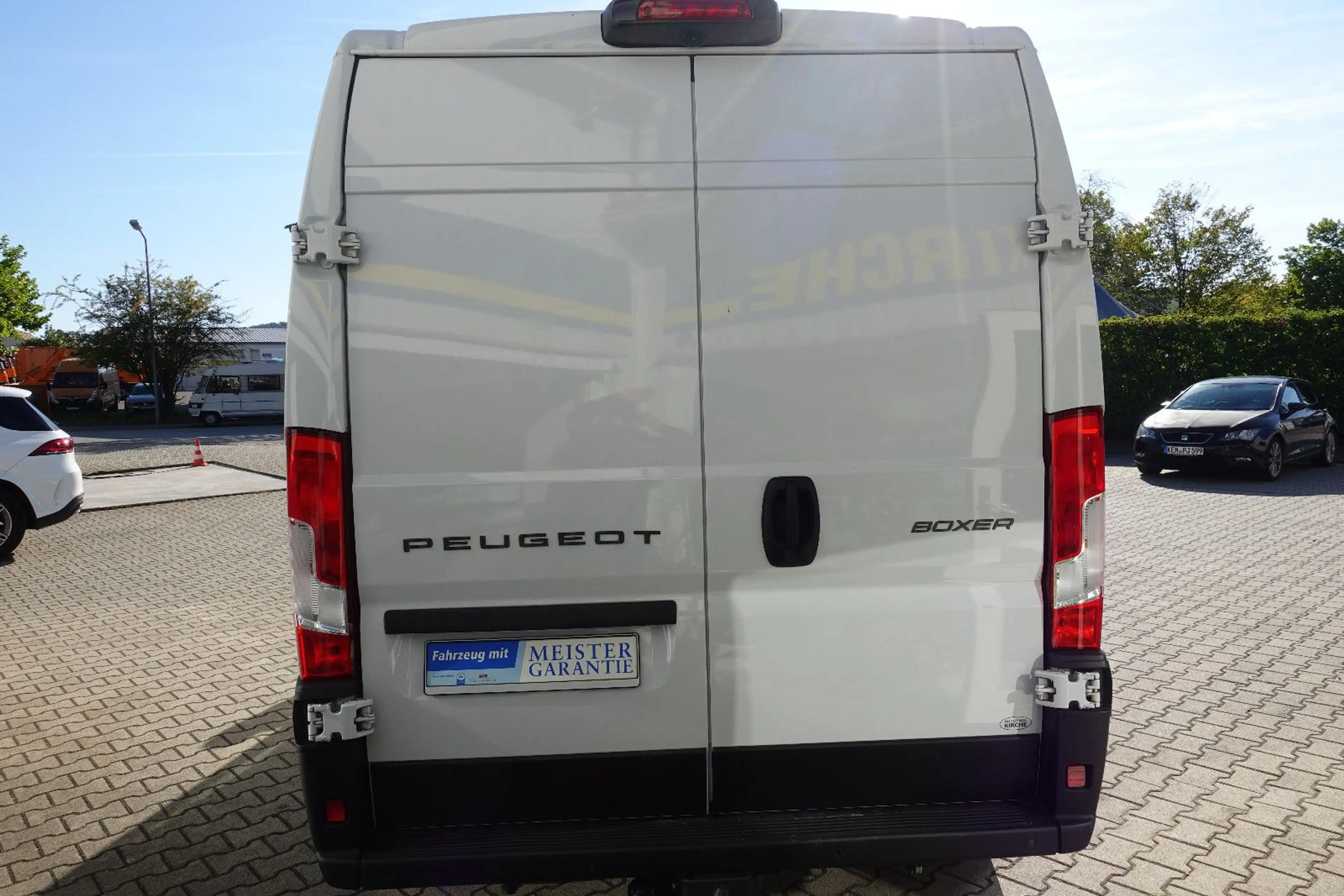 Peugeot Boxer Kasten Hochraum 335 L3H2 BlueHDi 180 — photo 14