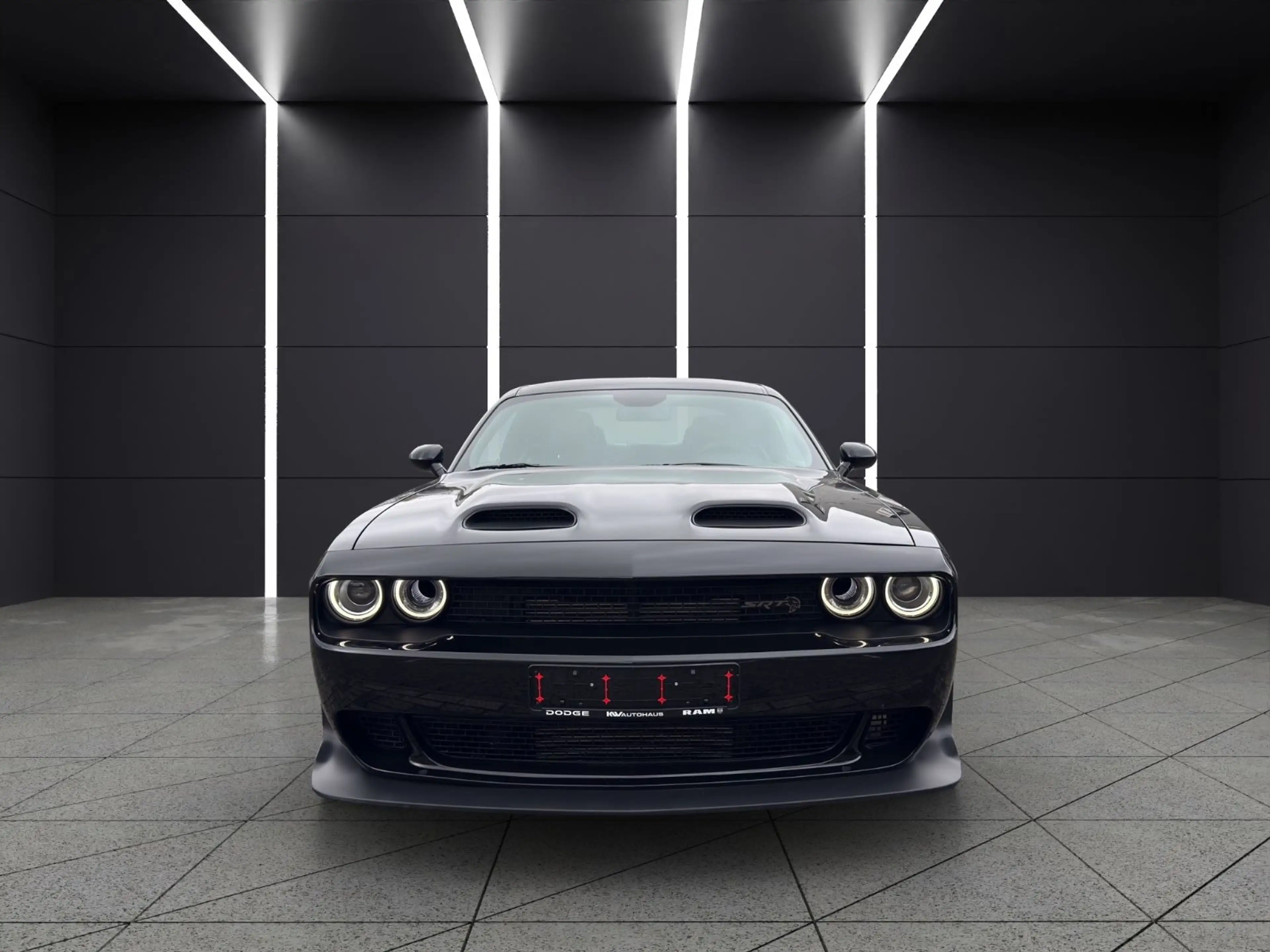 Dodge Challenger Hellcat Redeye Jailbreak Widebody — photo 2