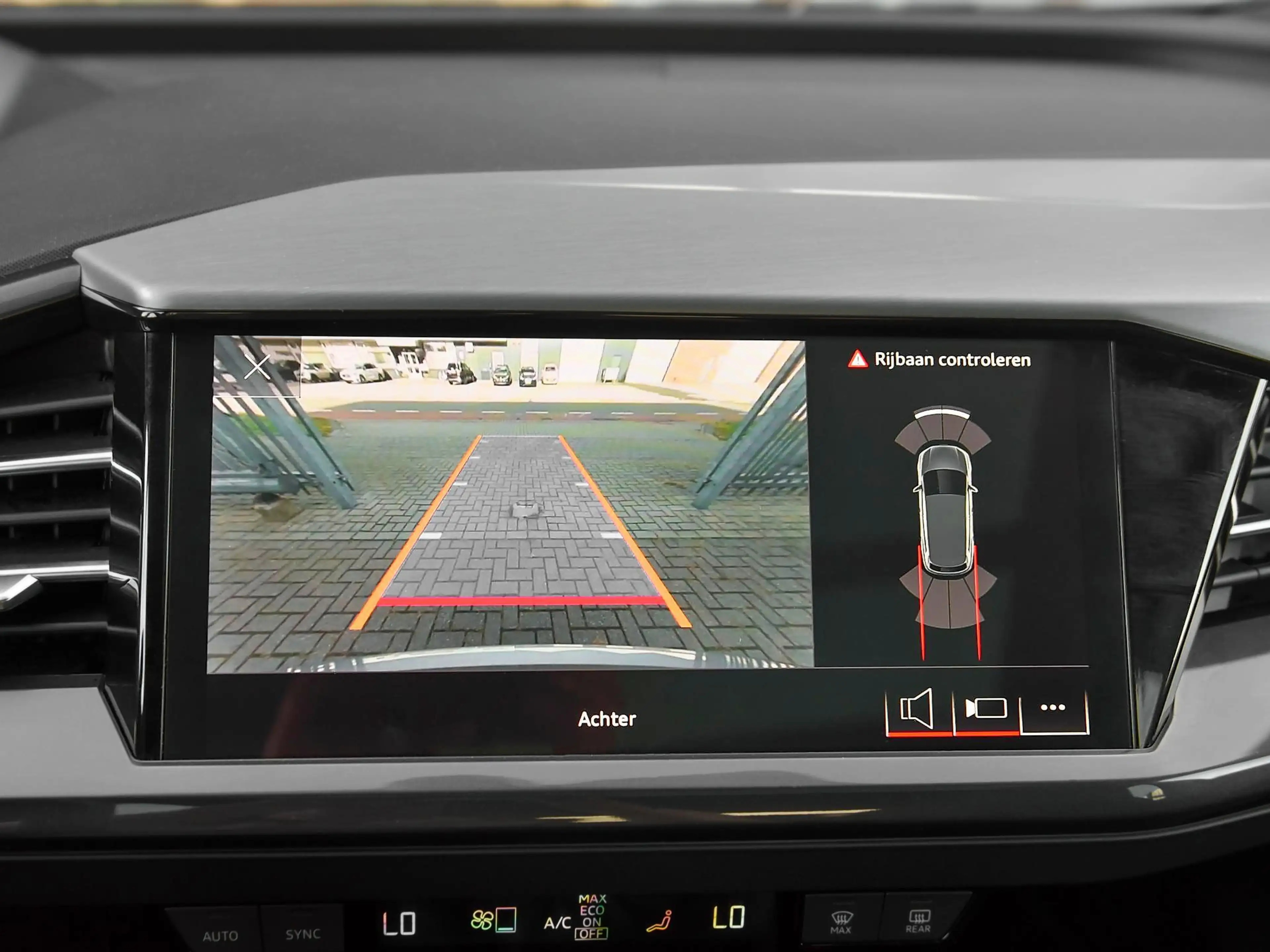 Audi Q4 e-tron 50 quattro S-Line 77 kWh Leren Bekleding Panoramad — photo 29